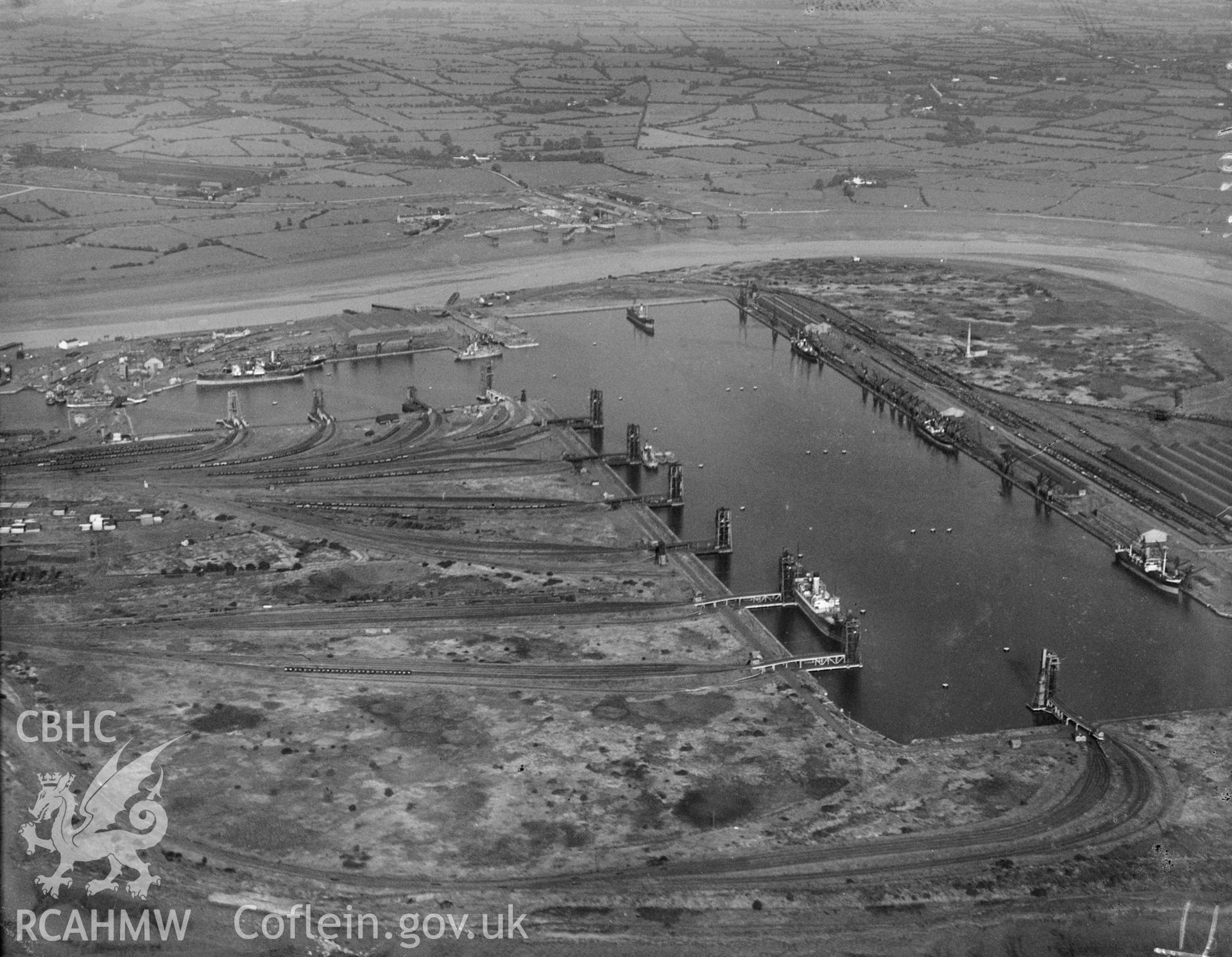 General view of Newport North and Alexandra Docks, oblique aerial view. 5?x4? black and white glass plate negative.