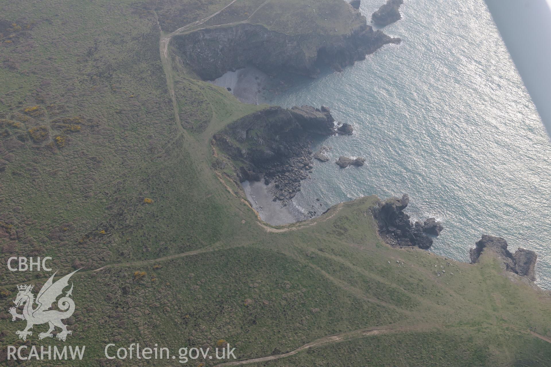 Aerial photography of Deer Park promontory fort taken on 27th March 2017. Baseline aerial reconnaissance survey for the CHERISH Project. ? Crown: CHERISH PROJECT 2019. Produced with EU funds through the Ireland Wales Co-operation Programme 2014-2020. All material made freely available through the Open Government Licence.