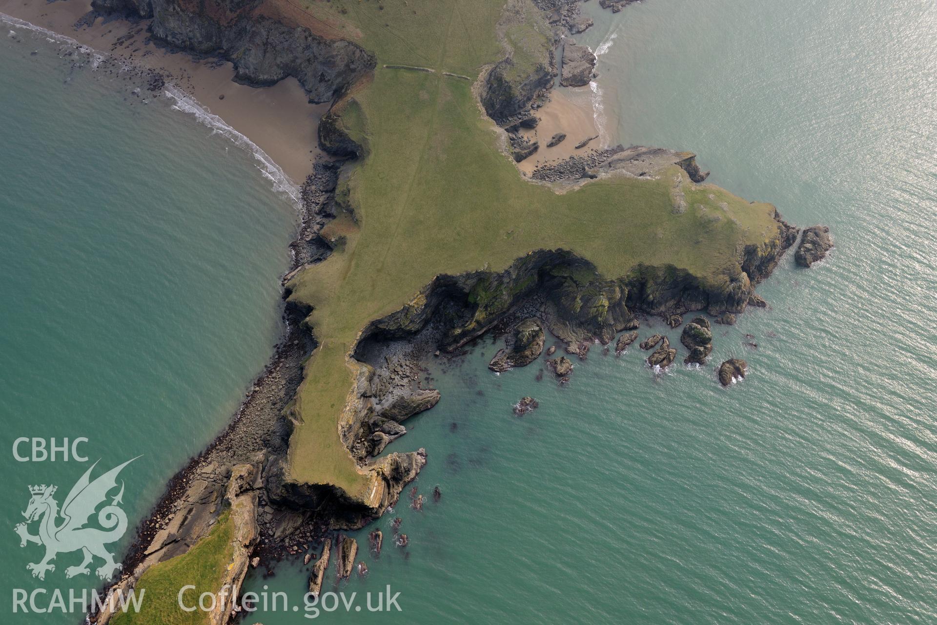 Royal Commission aerial photograph of Ynys Lochtyn taken on 27th March 2017. Baseline aerial reconnaissance survey for the CHERISH Project. ? Crown: CHERISH PROJECT 2017. Produced with EU funds through the Ireland Wales Co-operation Programme 2014-2020. All material made freely available through the Open Government Licence.