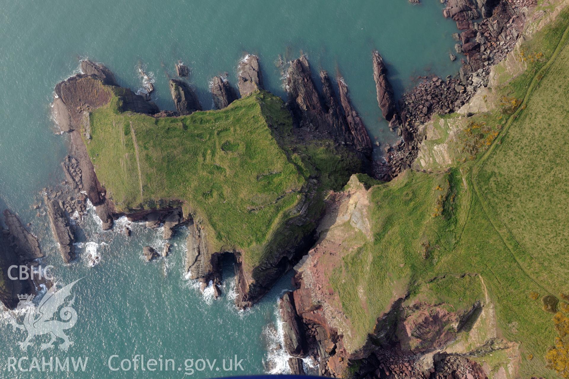 Royal Commission aerial photograph of Sheep Island taken on 27th March 2017. Baseline aerial reconnaissance survey for the CHERISH Project. ? Crown: CHERISH PROJECT 2019. Produced with EU funds through the Ireland Wales Co-operation Programme 2014-2020. All material made freely available through the Open Government Licence.