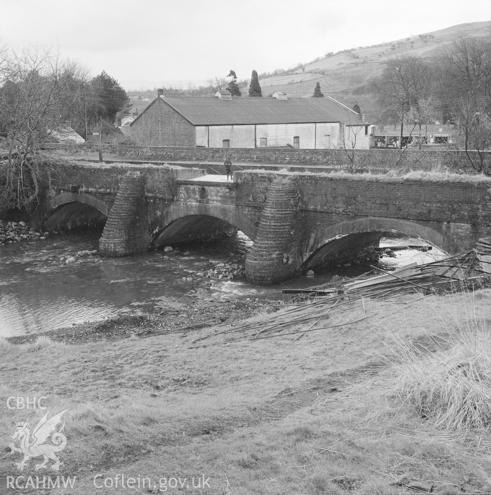 Digital copy of a black and white negative showing view of Ystalyfera Aqueduct, Swansea Canal.