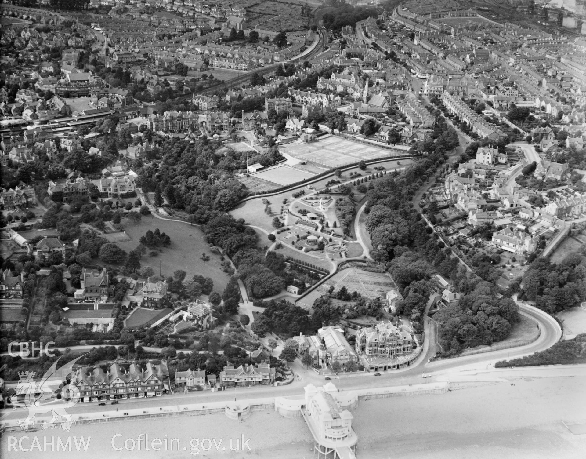 Alexandra Park, Penarth, oblique aerial view. 5?x4? black and white glass plate negative.