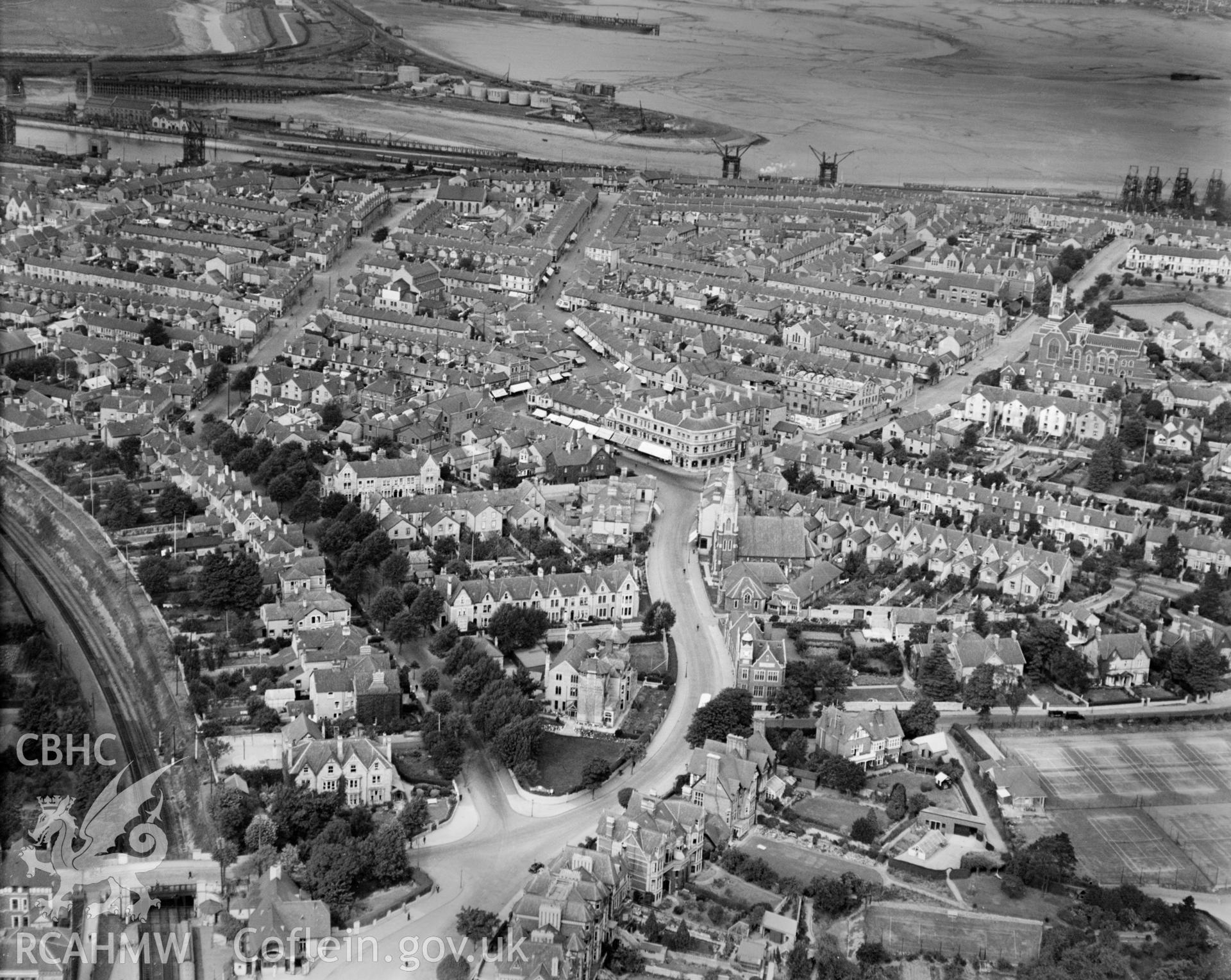 General view of Penarth, oblique aerial view. 5?x4? black and white glass plate negative.