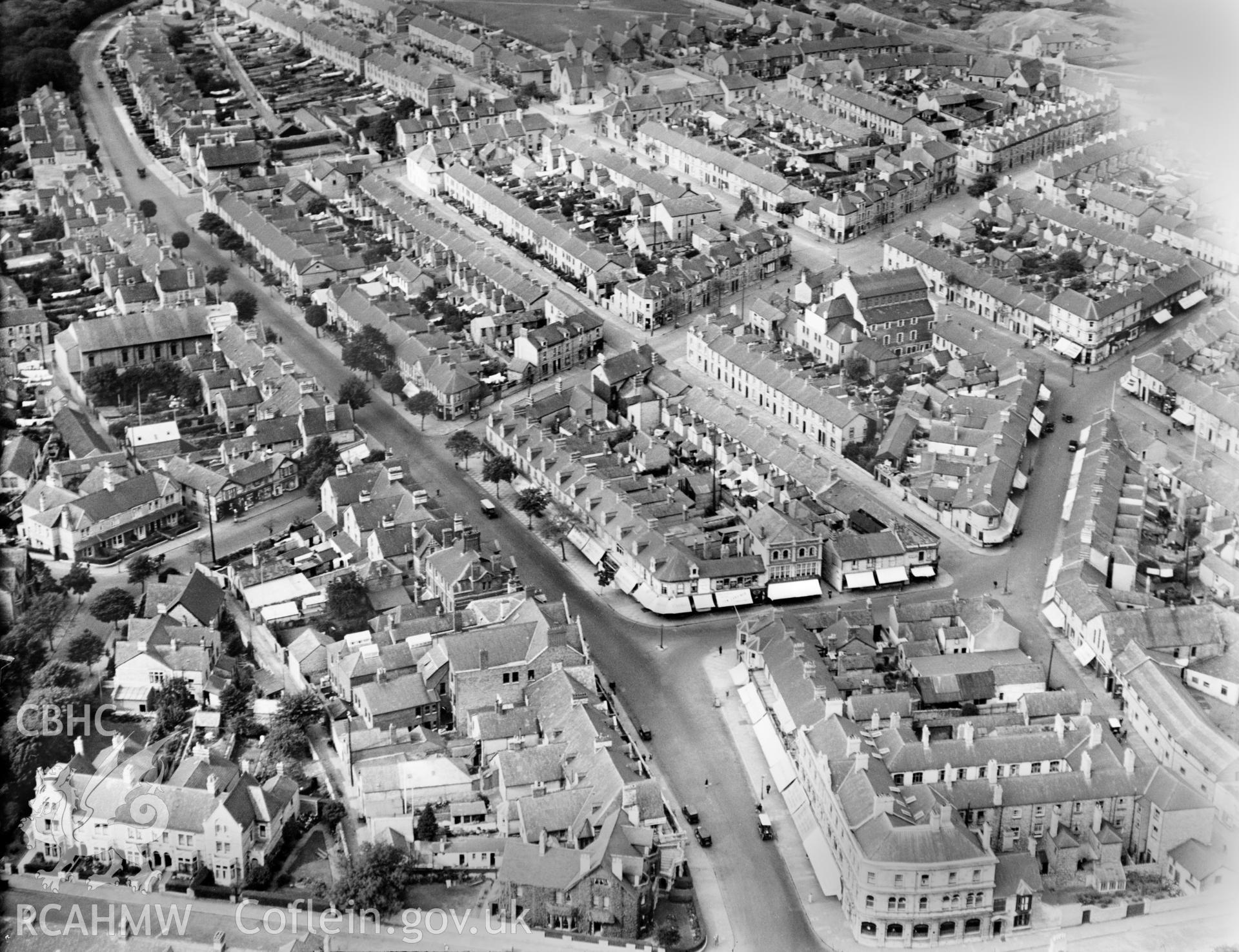 General view of Penarth, oblique aerial view. 5?x4? black and white glass plate negative.