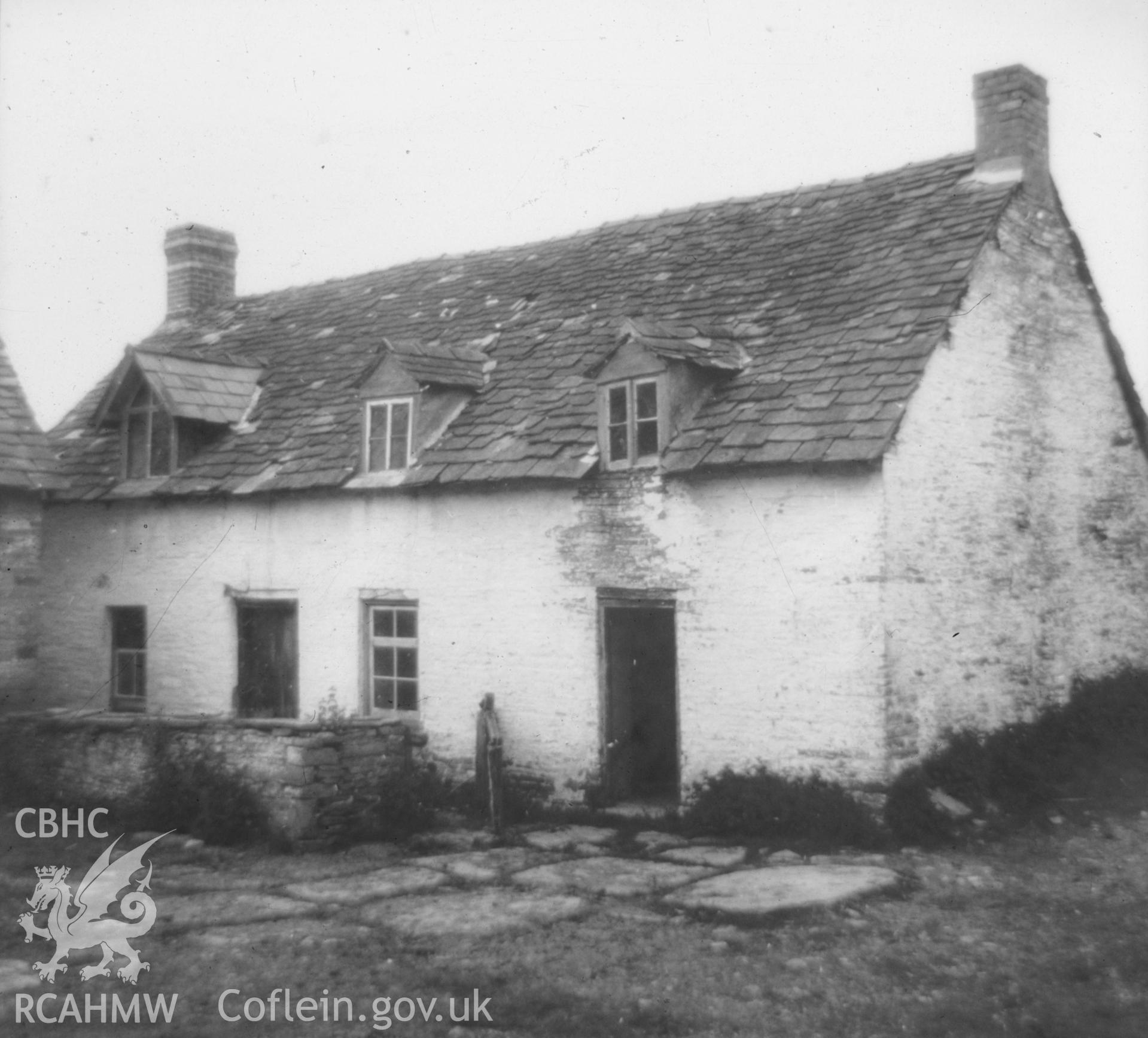 Digital copy of a transparency showing an exterior view of Cilonw Farm, Llanigon, copied from an original loaned by Brecon Museum.