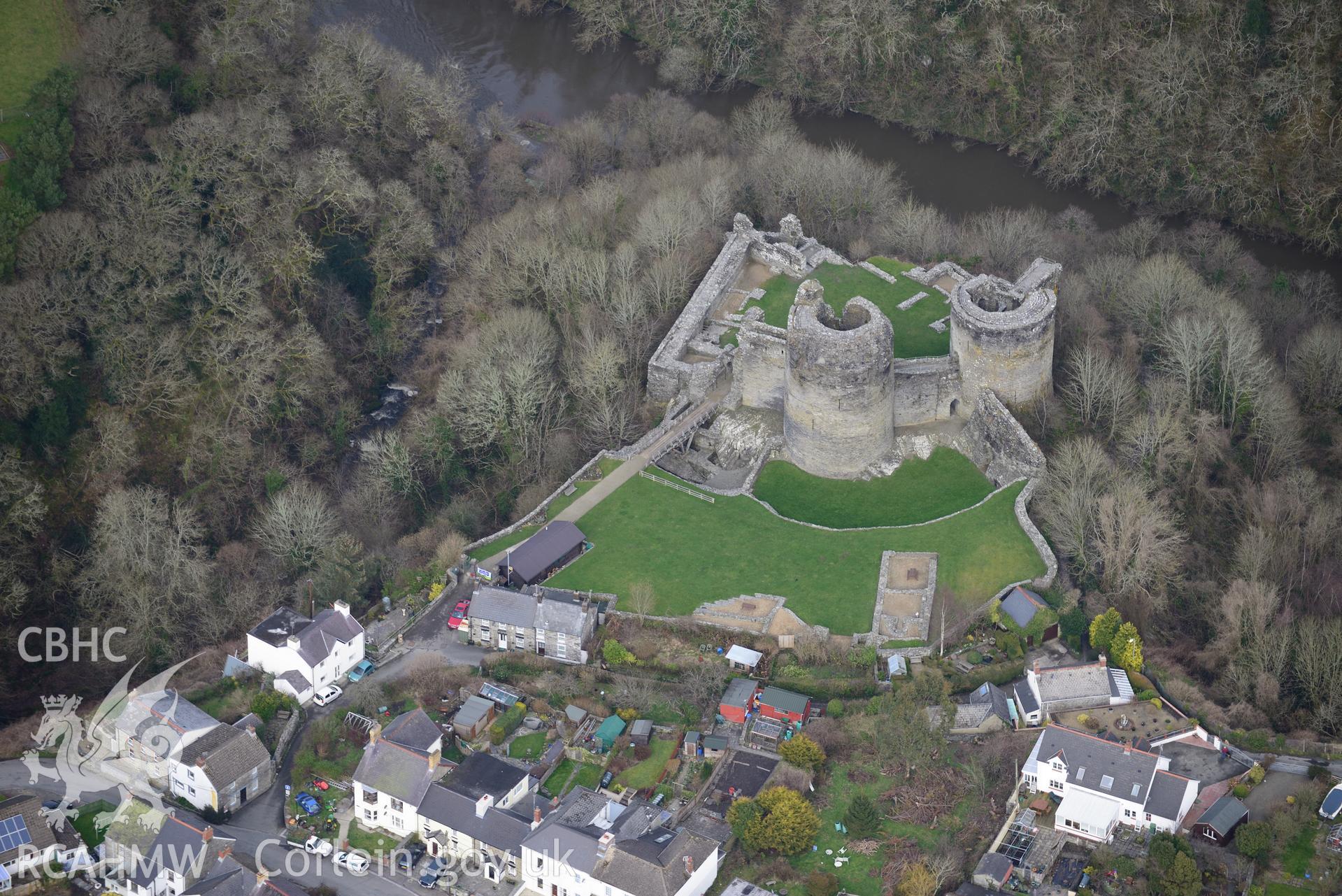 Cilgerran castle, Cilgerran, near Cardigan. Oblique aerial photograph taken during the Royal Commission's programme of archaeological aerial reconnaissance by Toby Driver on 13th March 2015.