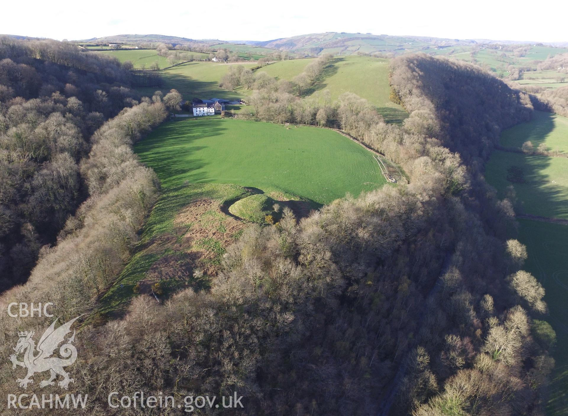 Colour photo showing Alltyferin, taken by Paul R. Davis, 16th April 2016.