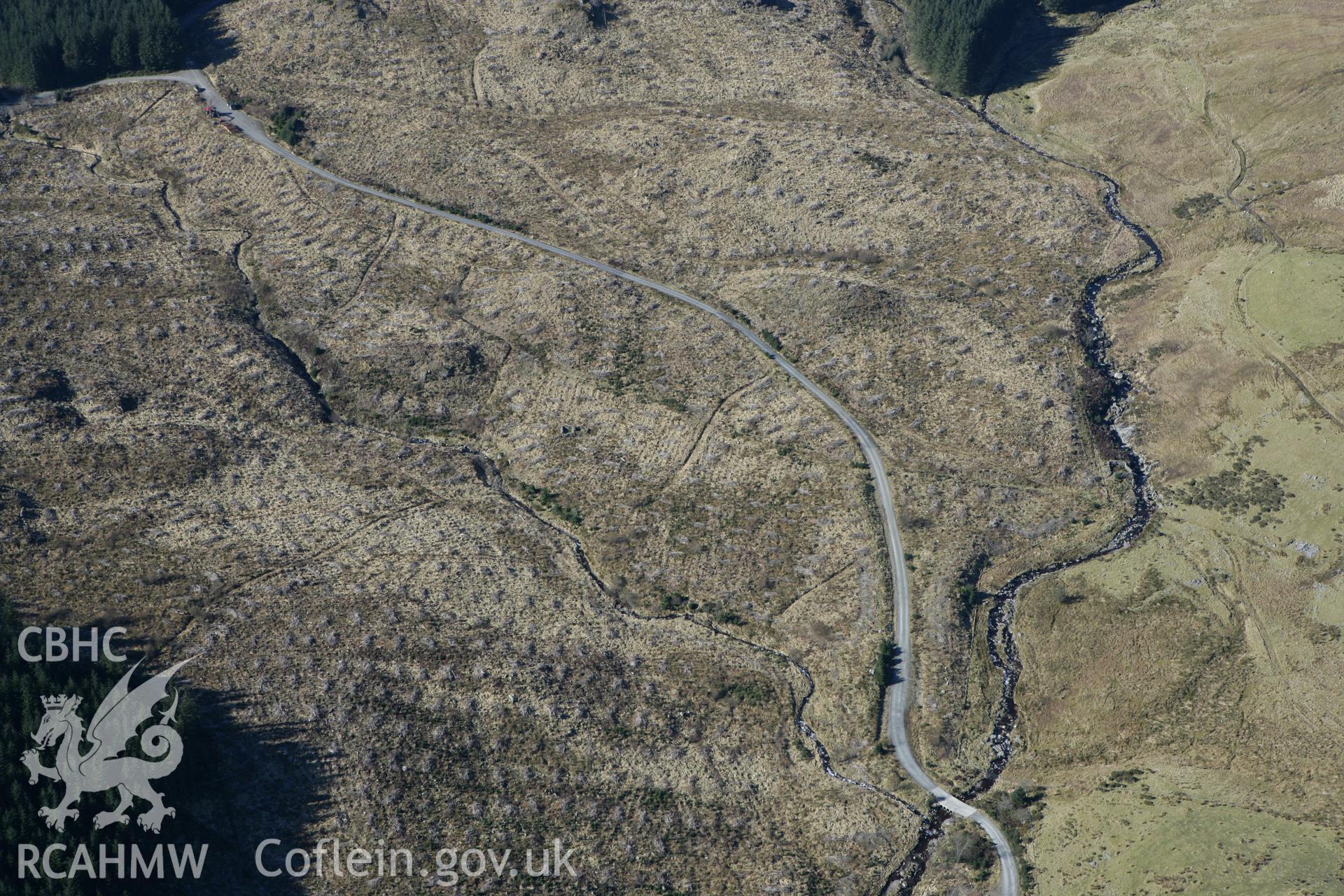 RCAHMW colour oblique photograph of Cairn on Moel Caws. Taken by Toby Driver on 08/03/2010.