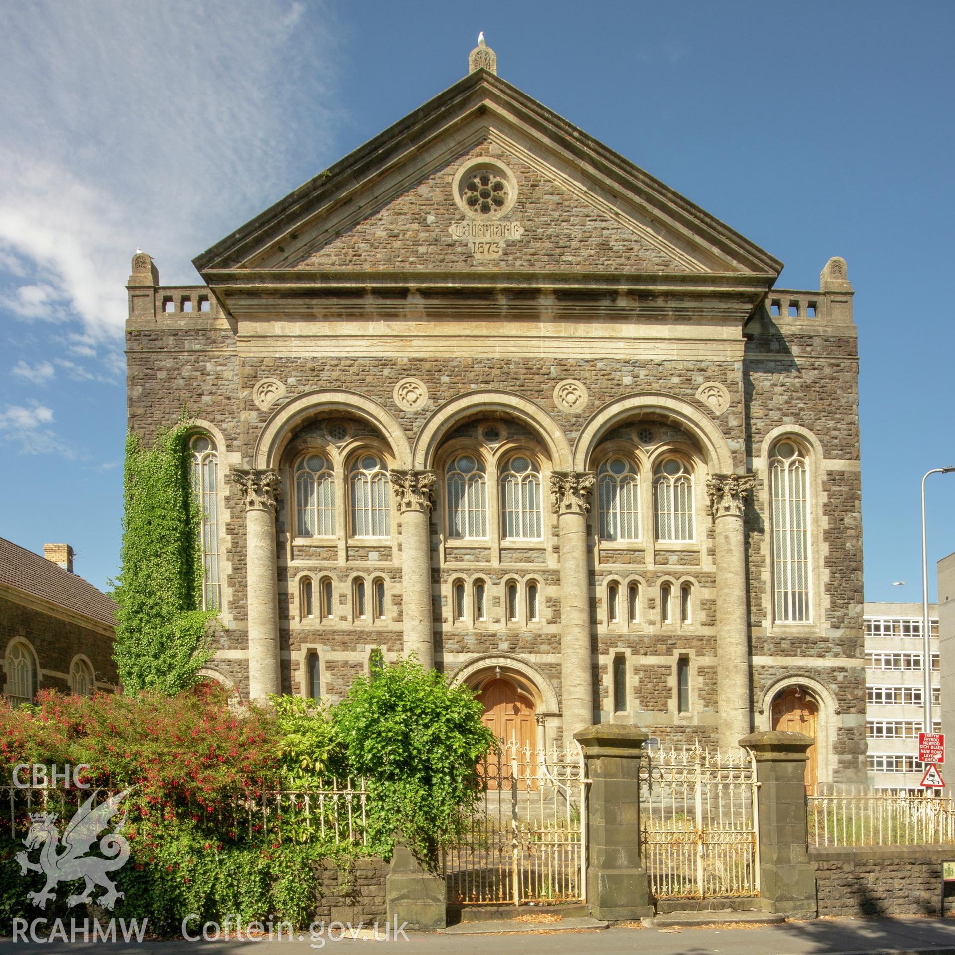 Colour photograph showing front elevation and entrance of Tabernacl Independent Chapel, Coleshill Terrace, Llanelli. Photographed by Richard Barrett on 15th July 2018.