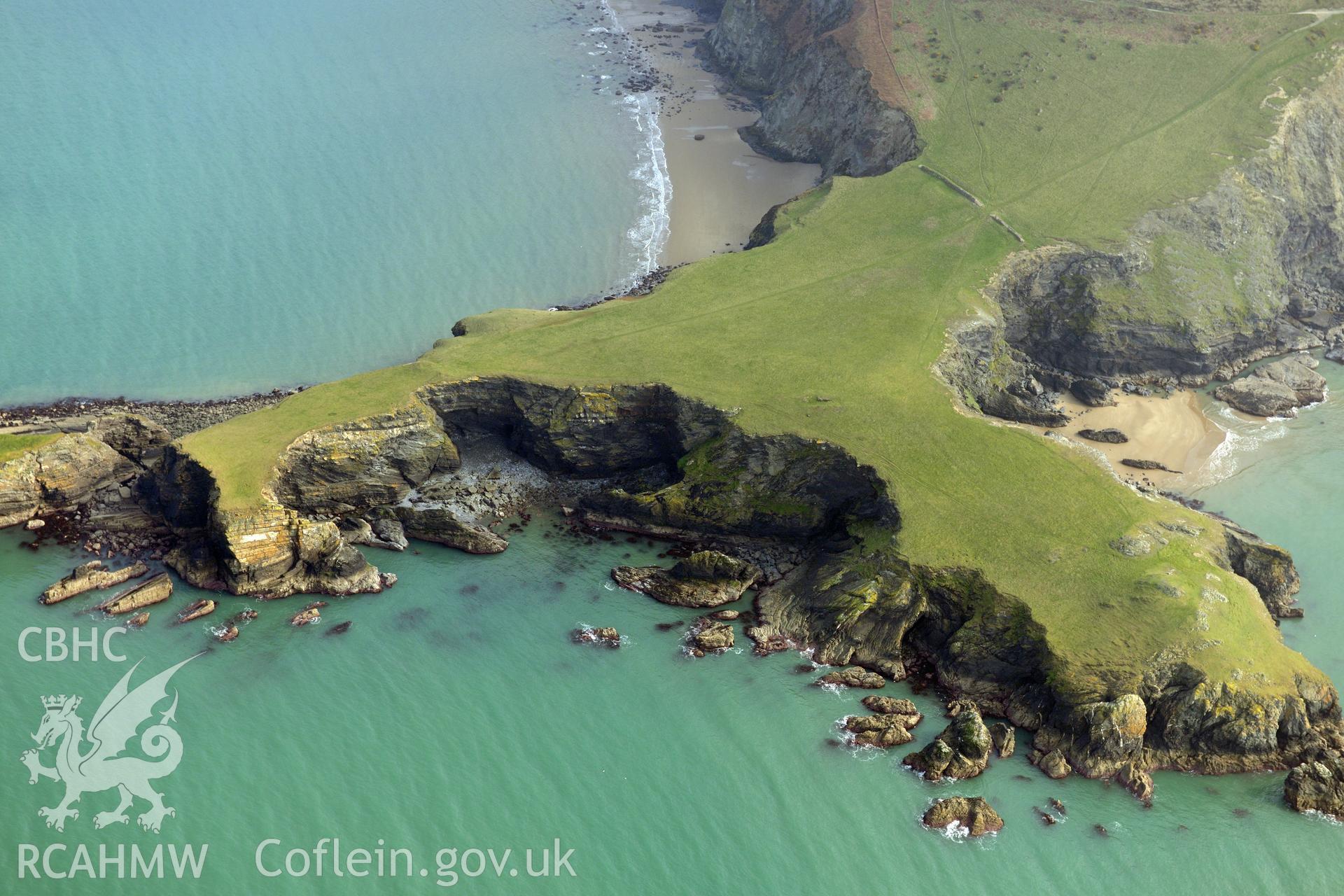 Royal Commission aerial photograph of Ynys Lochtyn taken on 27th March 2017. Baseline aerial reconnaissance survey for the CHERISH Project. ? Crown: CHERISH PROJECT 2017. Produced with EU funds through the Ireland Wales Co-operation Programme 2014-2020. All material made freely available through the Open Government Licence.