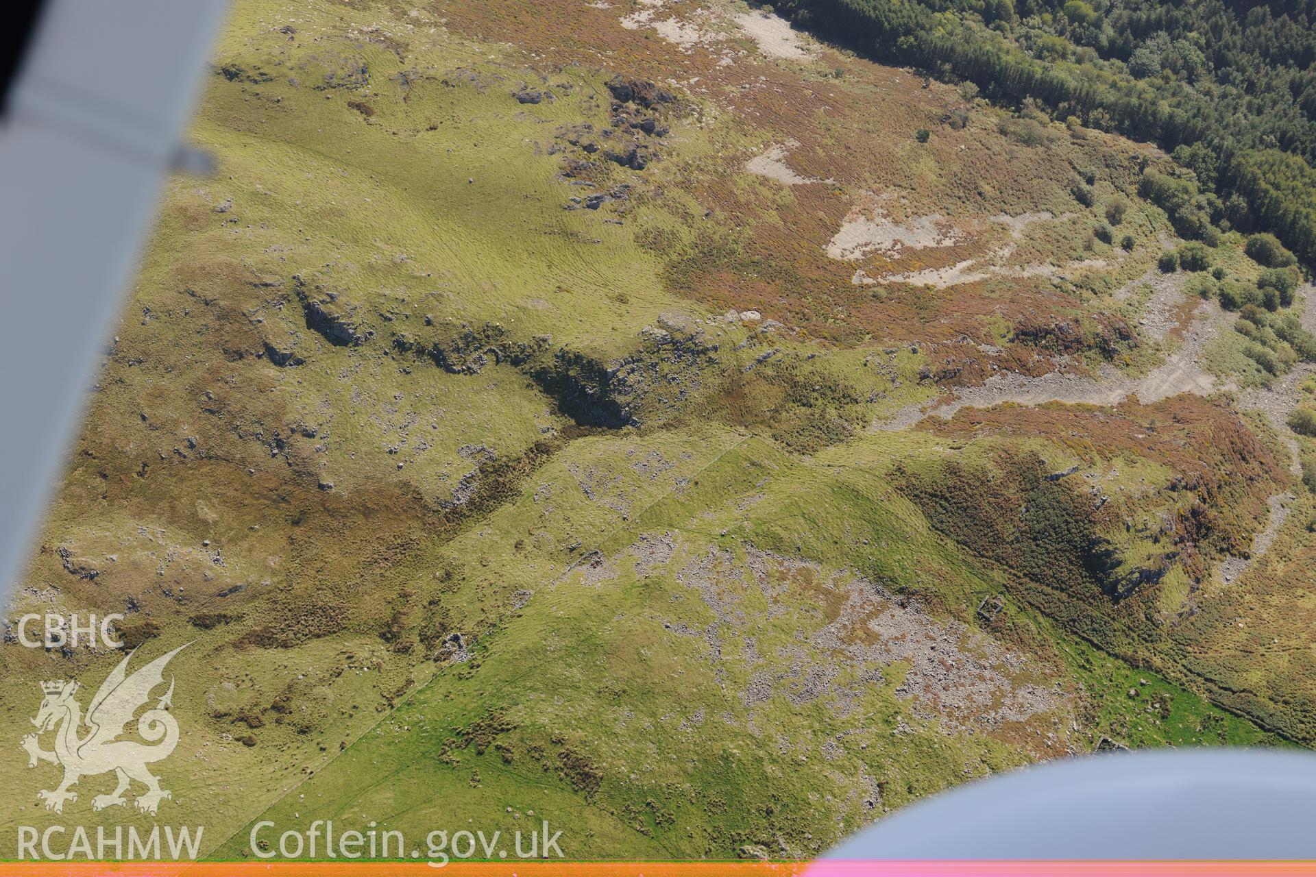 Craig Tyn-y-Cornel settlement, east of Llwyngwril. Oblique aerial photograph taken during the Royal Commission's programme of archaeological aerial reconnaissance by Toby Driver on 2nd October 2015