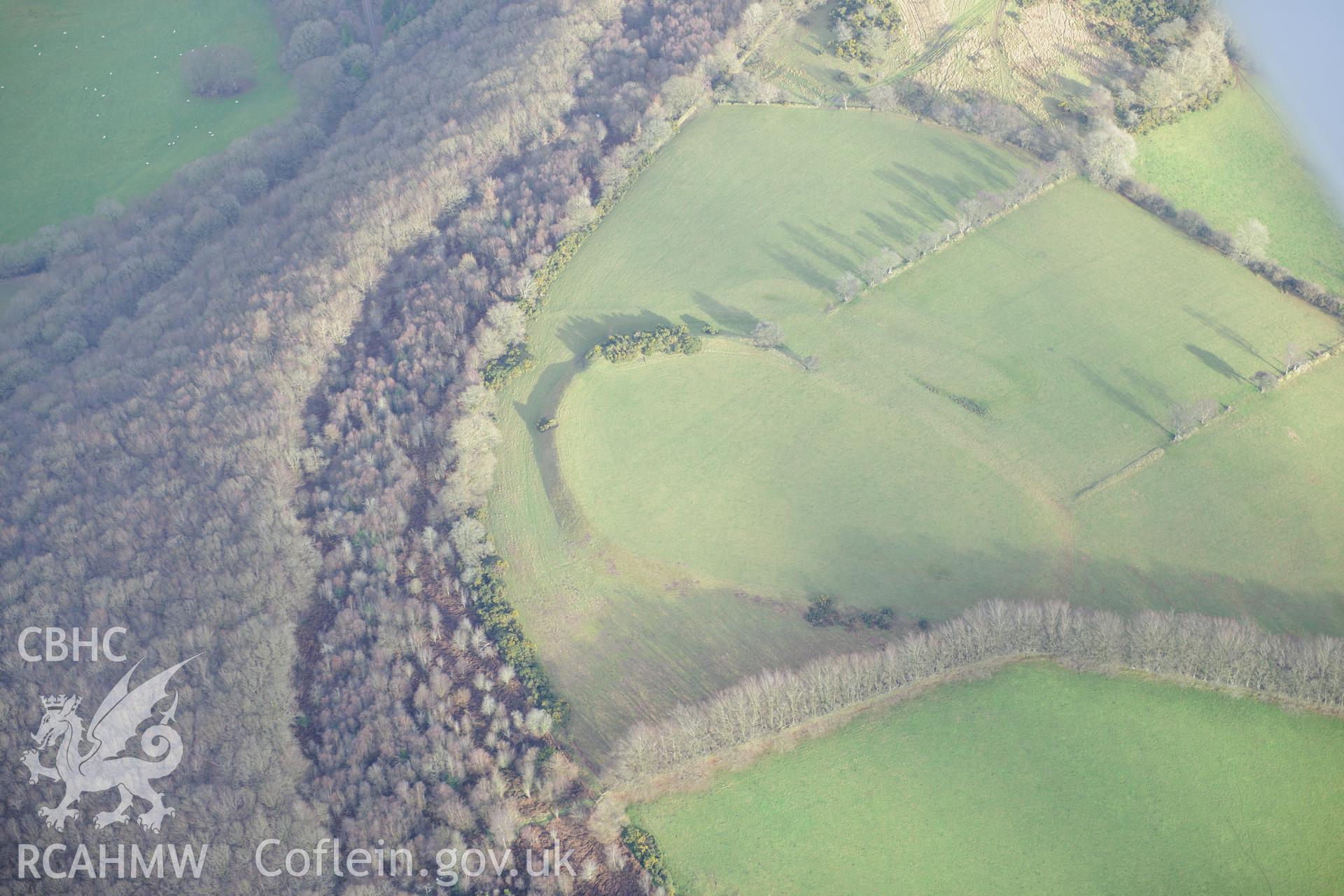 Castell Allt-Goch, Lampeter. Oblique aerial photograph taken during the Royal Commission's programme of archaeological aerial reconnaissance by Toby Driver on 6th January 2015.