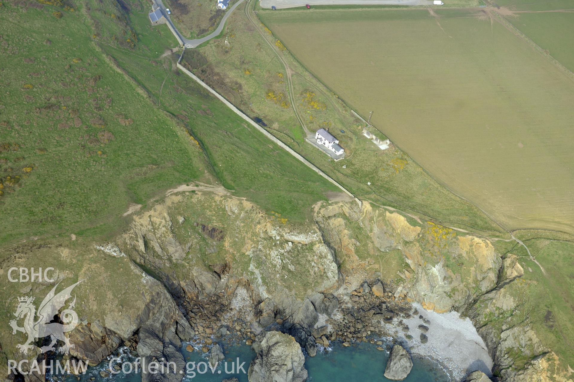 Aerial photography of Deer Park promontory fort taken on 27th March 2017. Baseline aerial reconnaissance survey for the CHERISH Project. ? Crown: CHERISH PROJECT 2019. Produced with EU funds through the Ireland Wales Co-operation Programme 2014-2020. All material made freely available through the Open Government Licence.