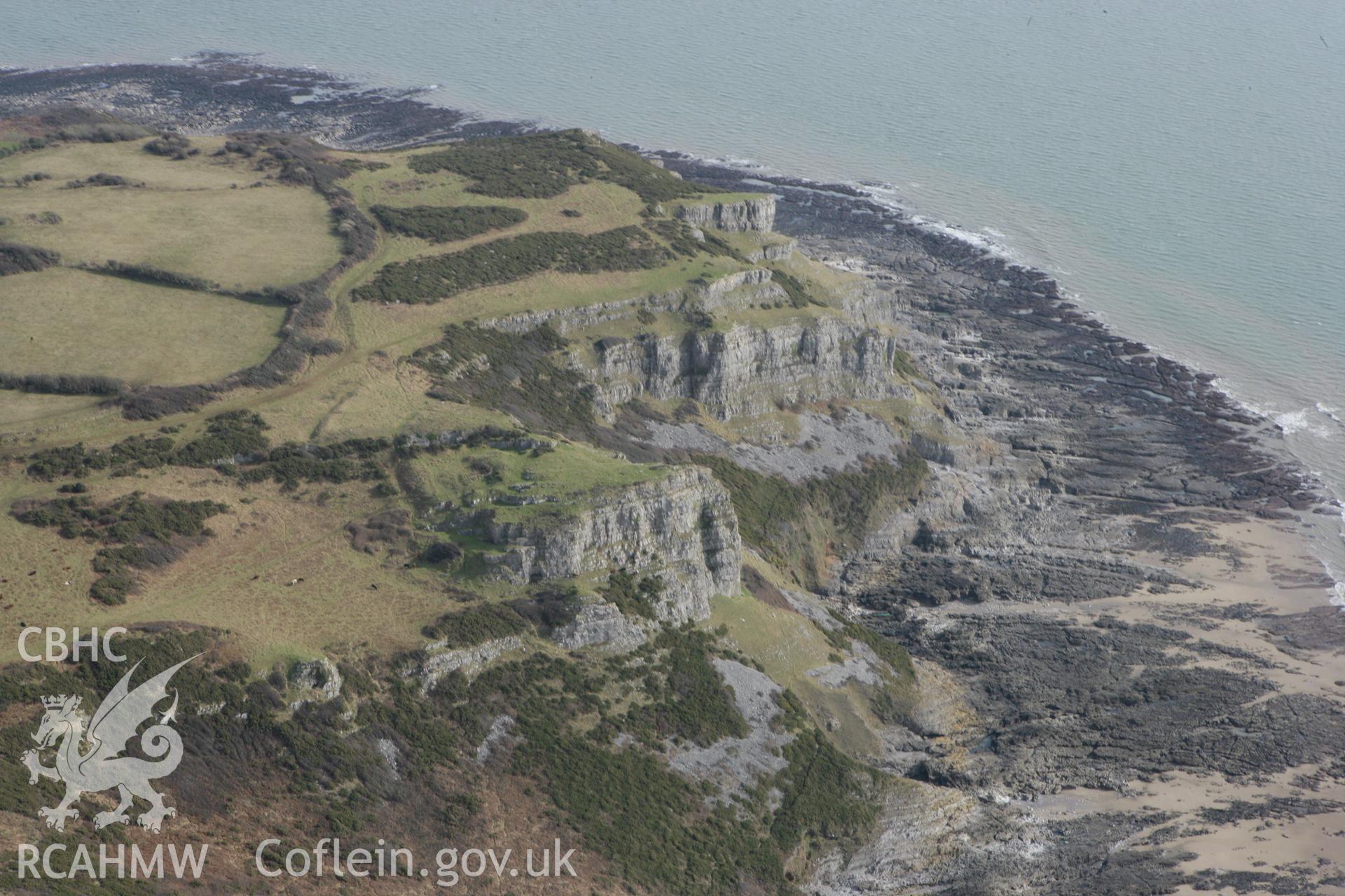 RCAHMW colour oblique photograph of High Pennard Hillfort. Taken by Toby Driver on 02/03/2010.