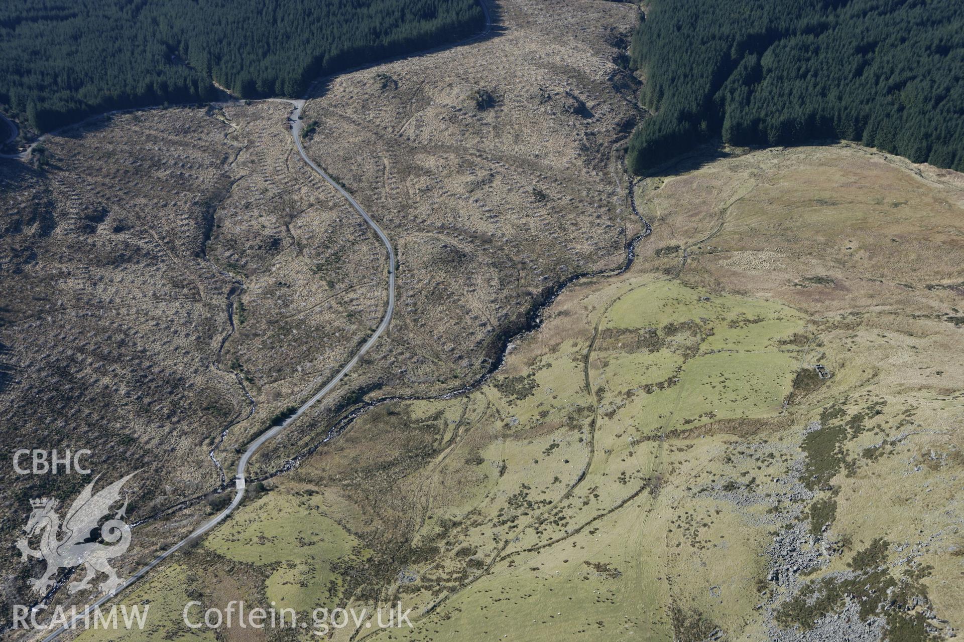 RCAHMW colour oblique photograph of Hut groups and circles, south of Moel Caws. Taken by Toby Driver on 08/03/2010.