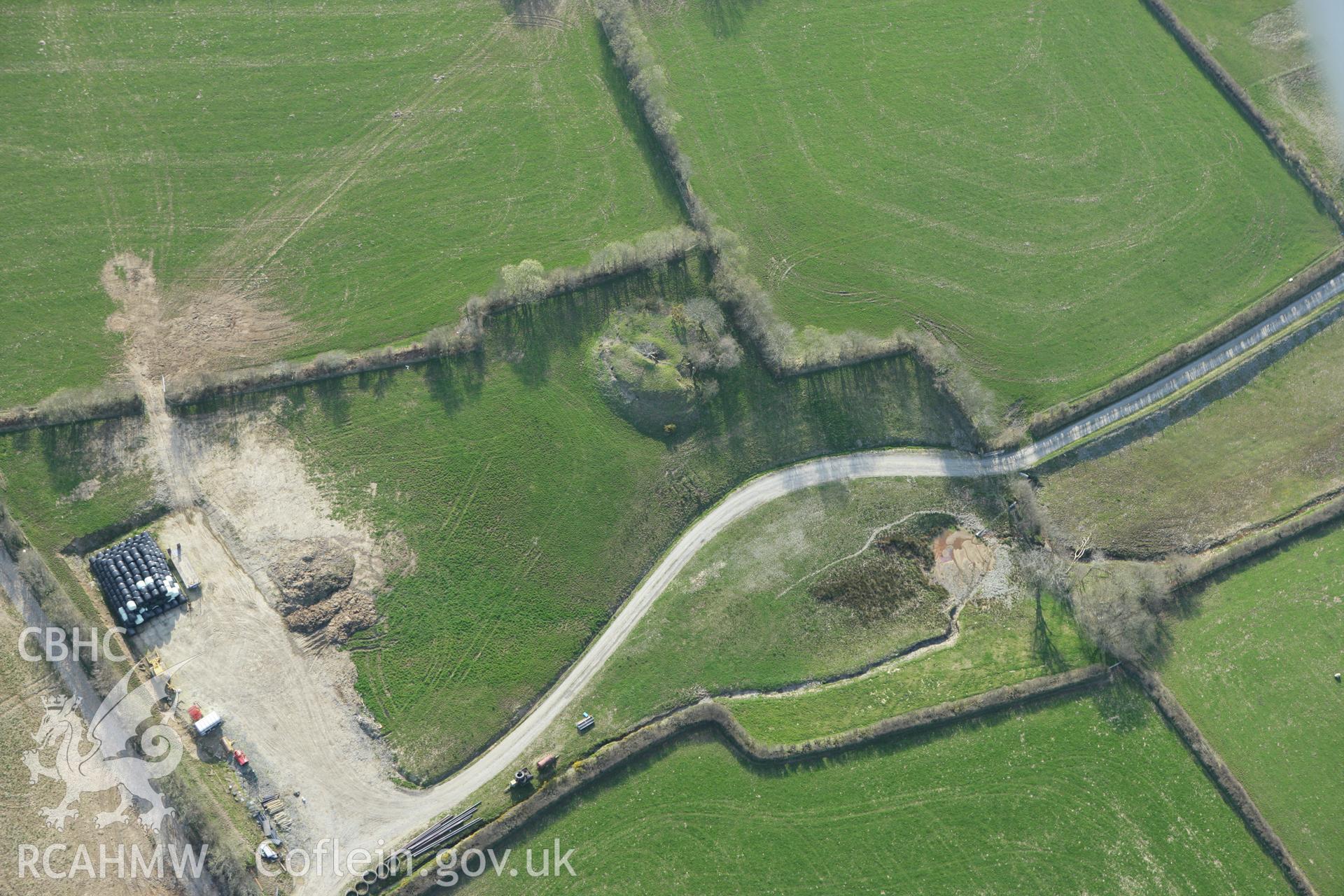 RCAHMW colour oblique aerial photograph of Castell Du. Taken on 13 April 2010 by Toby Driver