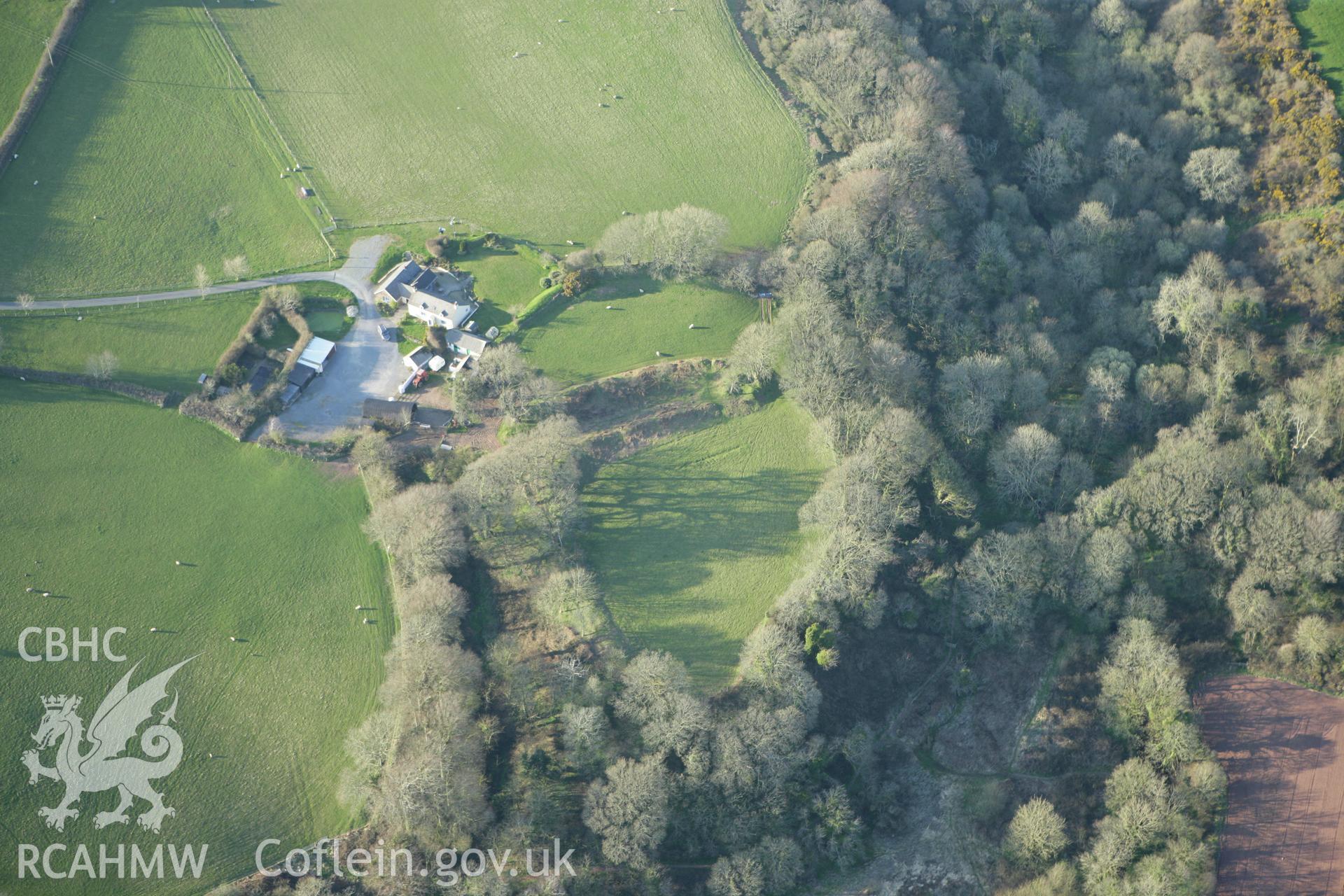 RCAHMW colour oblique aerial photograph of Syke Rath Promontory Fort. Taken on 13 April 2010 by Toby Driver