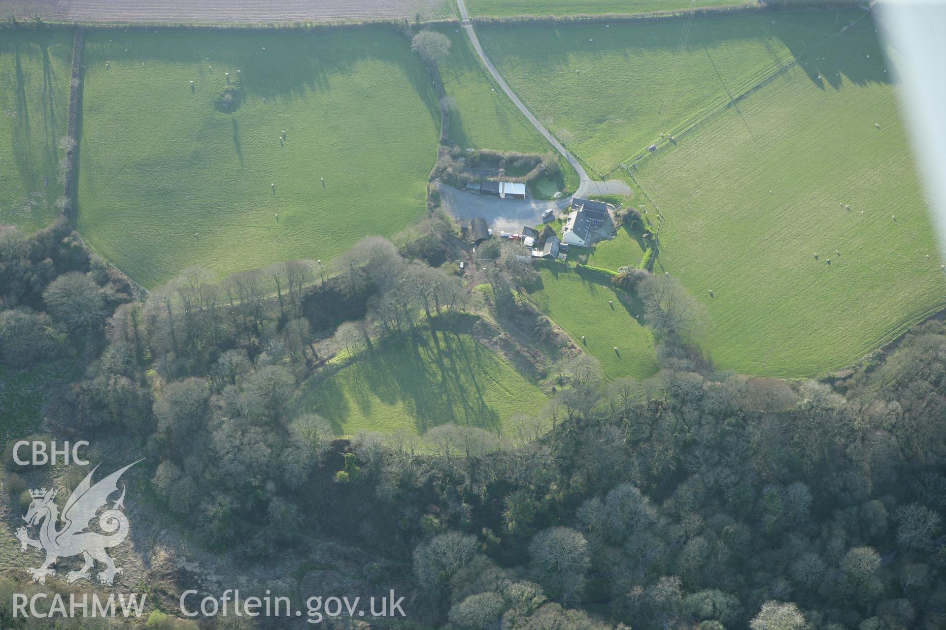 RCAHMW colour oblique aerial photograph of Syke Rath Promontory Fort. Taken on 13 April 2010 by Toby Driver