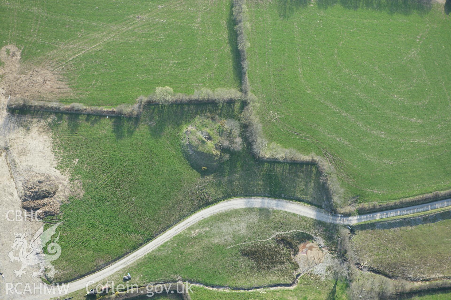 RCAHMW colour oblique aerial photograph of Castell Du. Taken on 13 April 2010 by Toby Driver