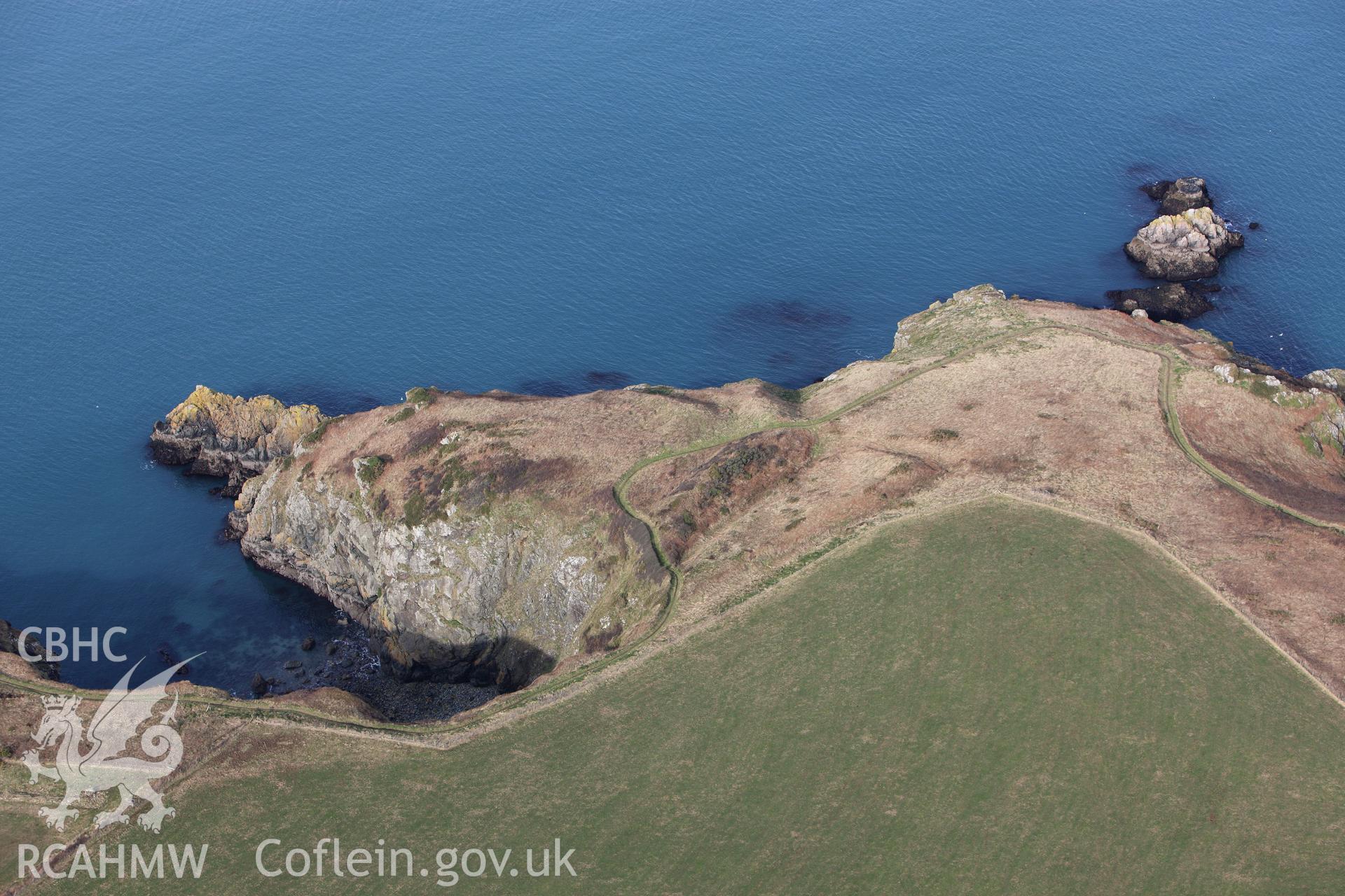 RCAHMW colour oblique aerial photograph of Howney Stone Rath. Taken on 02 March 2010 by Toby Driver