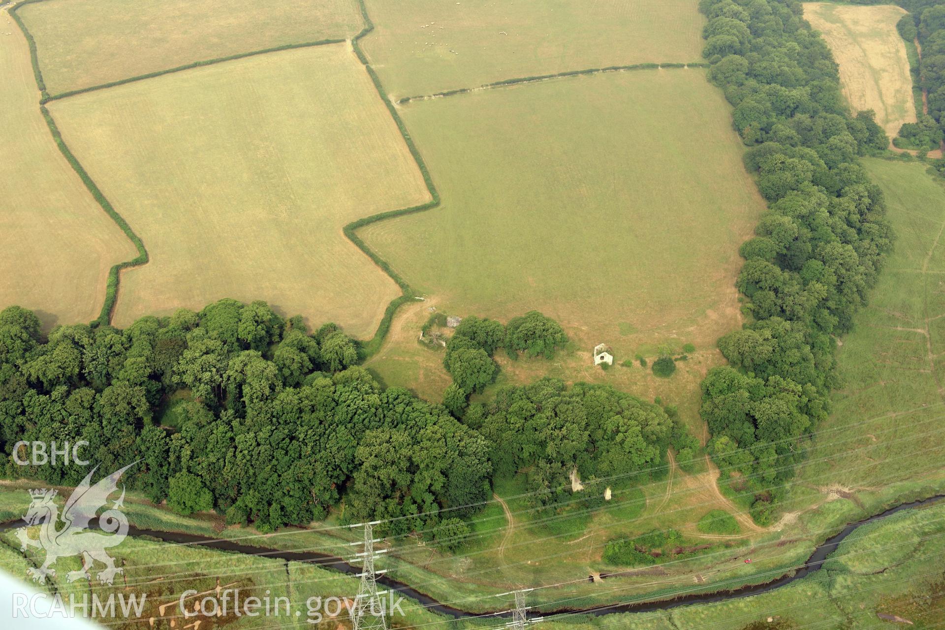 Royal Commission aerial photography of East Orchard Castle recorded during drought conditions on 22nd July 2013.