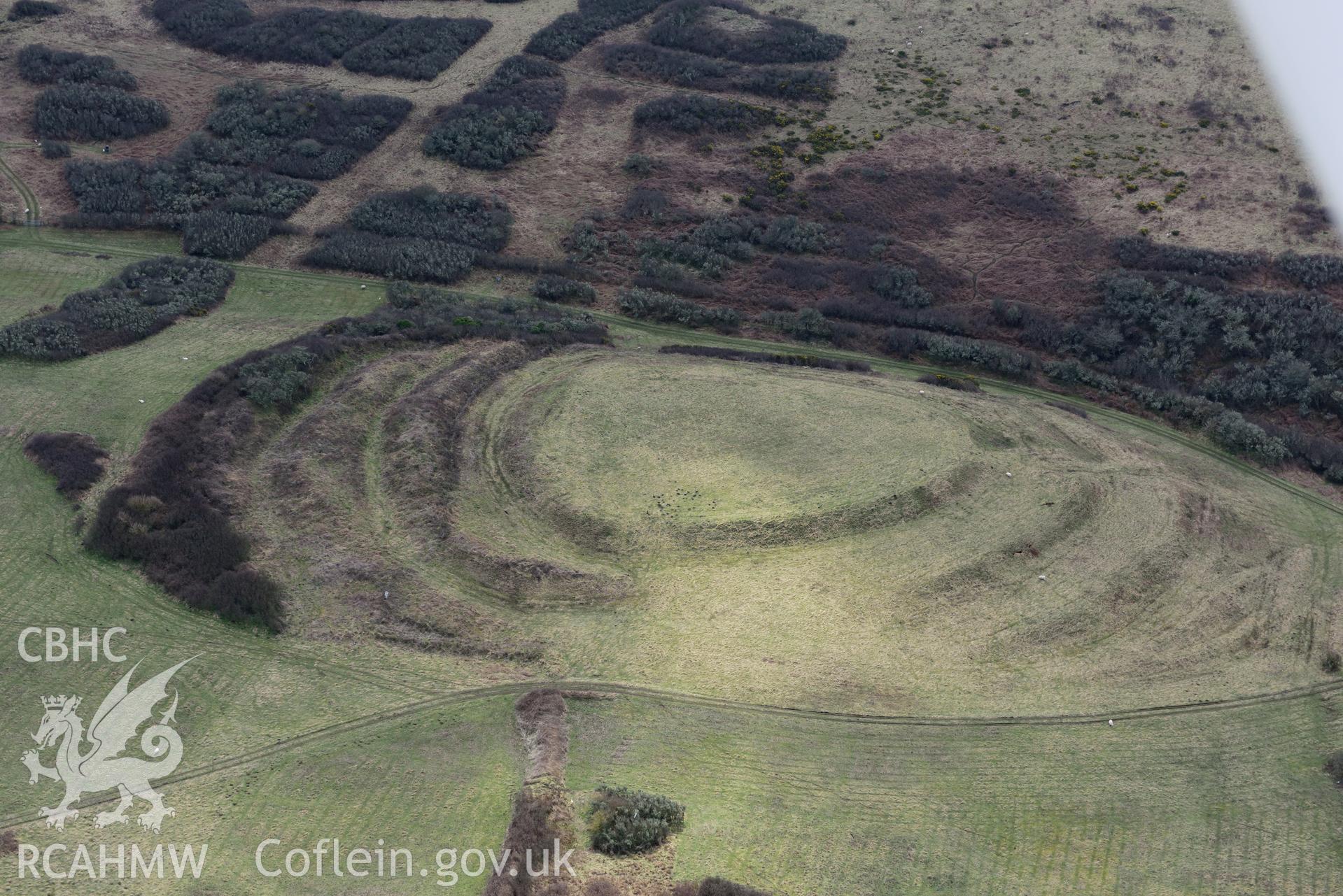 Bulliber Hill Camp. Baseline aerial reconnaissance survey for the CHERISH Project. ? Crown: CHERISH PROJECT 2018. Produced with EU funds through the Ireland Wales Co-operation Programme 2014-2020. All material made freely available through the Open Government Licence.