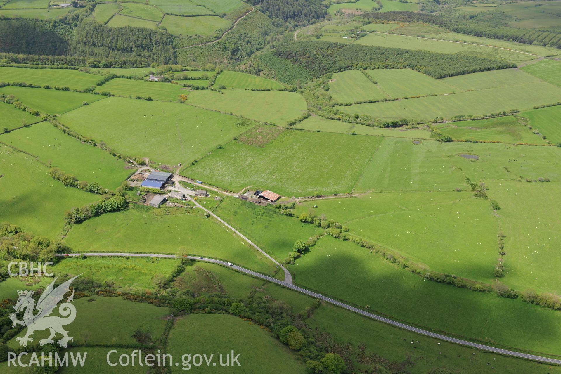 Clawdd Mawr. Oblique aerial photograph taken during the Royal Commission?s programme of archaeological aerial reconnaissance by Toby Driver on 3rd June 2015.