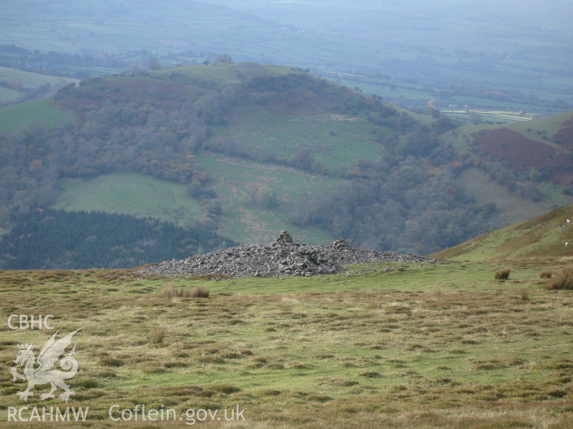 Digital colour photograph of Pen Trumau Cairn I taken on 02/11/2007 by R.P.Sambrook during the Black Mountains Central (North) Survey undertaken by Trysor.