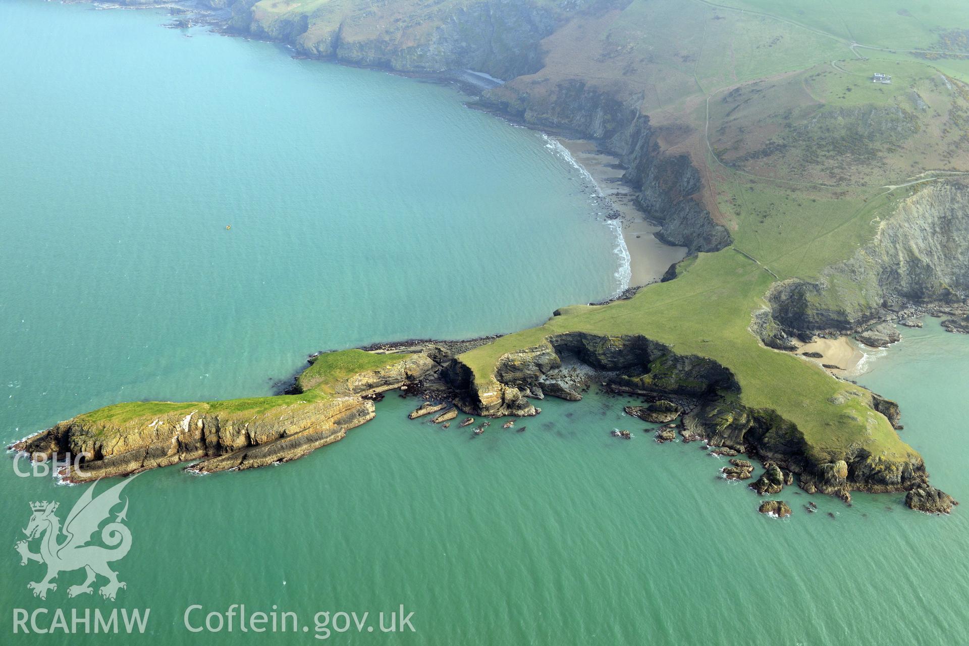 Royal Commission aerial photograph of Ynys Lochtyn taken on 27th March 2017. Baseline aerial reconnaissance survey for the CHERISH Project. ? Crown: CHERISH PROJECT 2017. Produced with EU funds through the Ireland Wales Co-operation Programme 2014-2020. All material made freely available through the Open Government Licence.