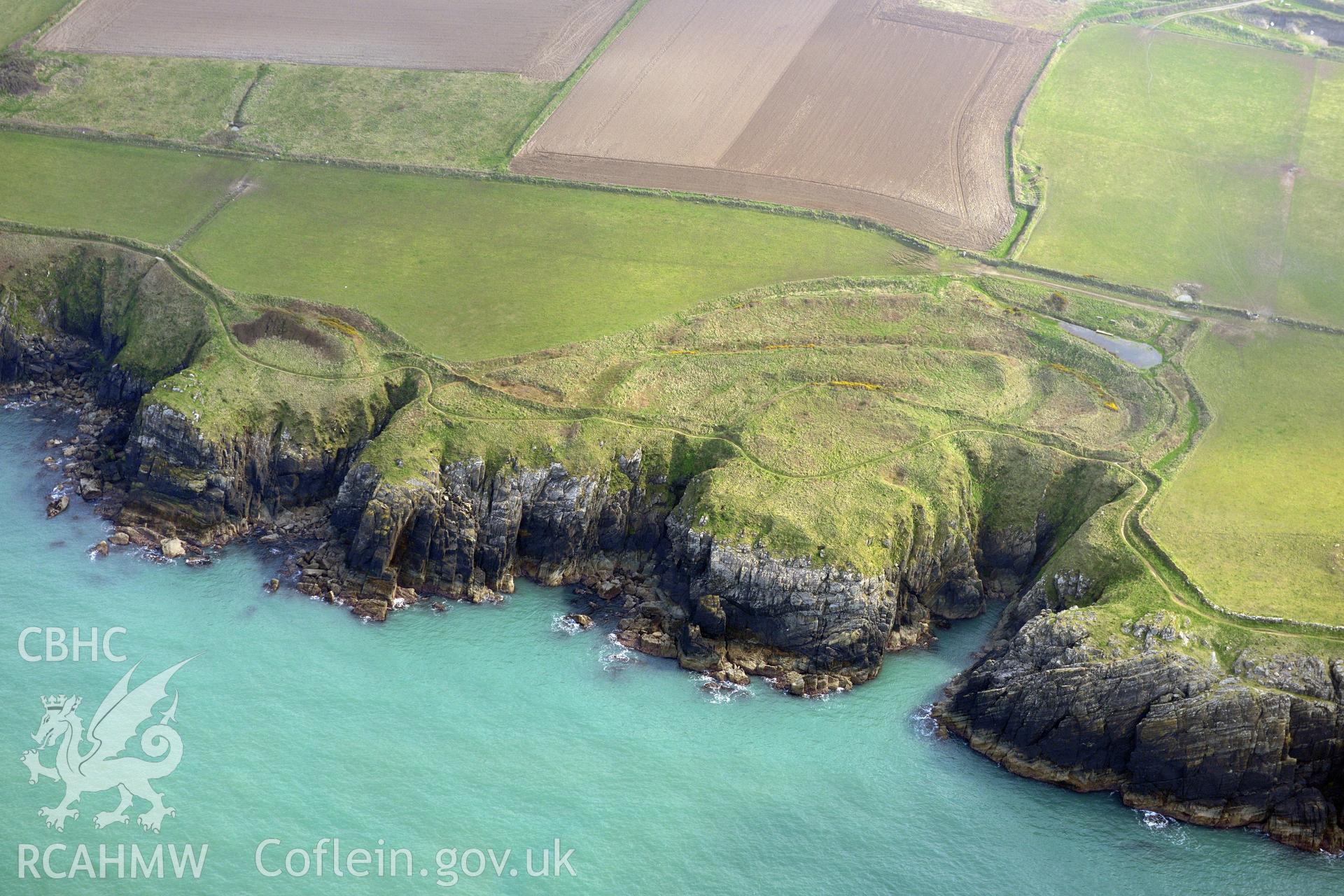 Aerial photography of Caerau forts taken on 27th March 2017. Baseline aerial reconnaissance survey for the CHERISH Project. ? Crown: CHERISH PROJECT 2019. Produced with EU funds through the Ireland Wales Co-operation Programme 2014-2020. All material made freely available through the Open Government Licence.