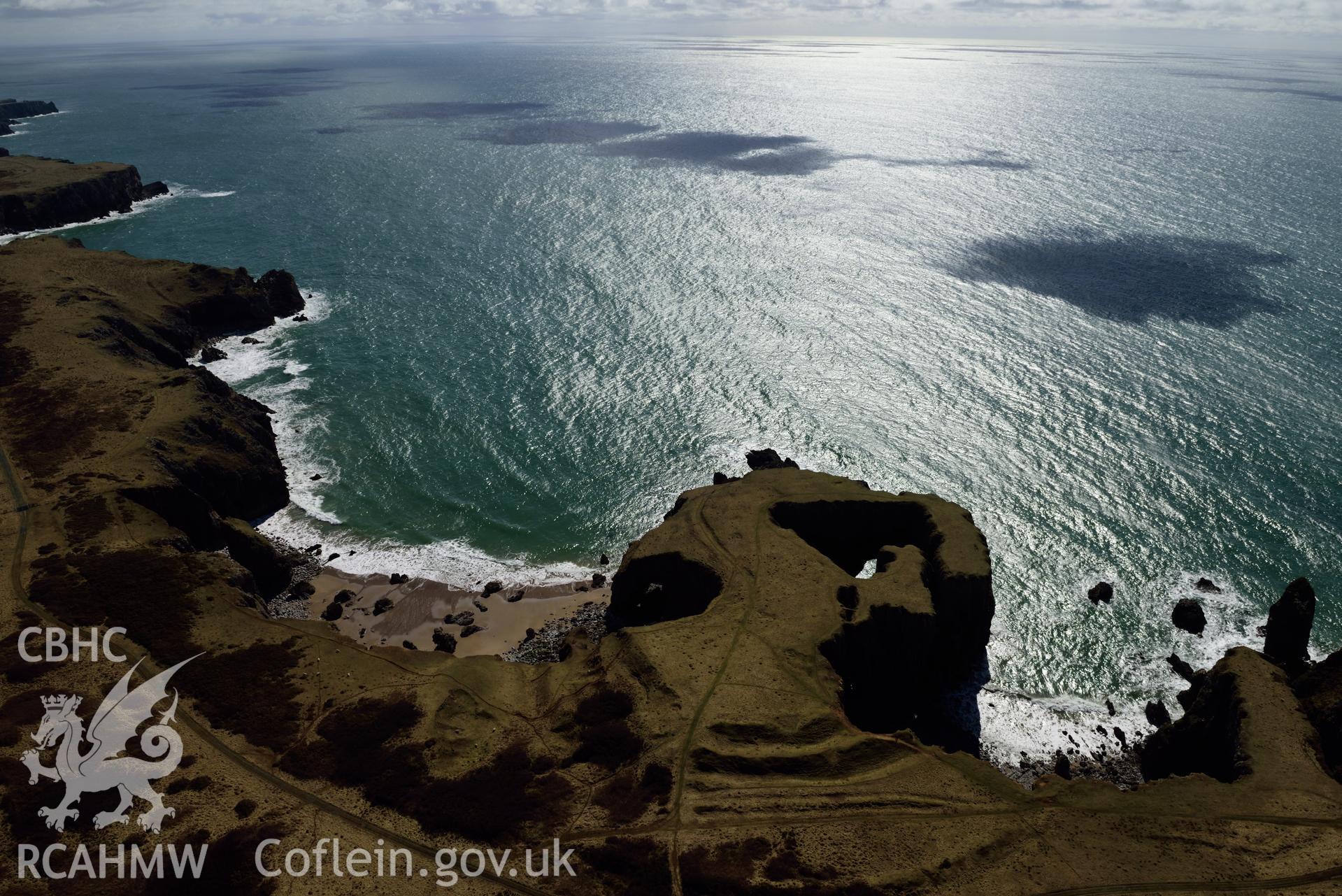 Flimston Bay promontory fort. Detailed baseline aerial reconnaissance survey for the CHERISH Project. ? Crown: CHERISH PROJECT 2018. Produced with EU funds through the Ireland Wales Co-operation Programme 2014-2020. All material made freely available through the Open Government Licence.