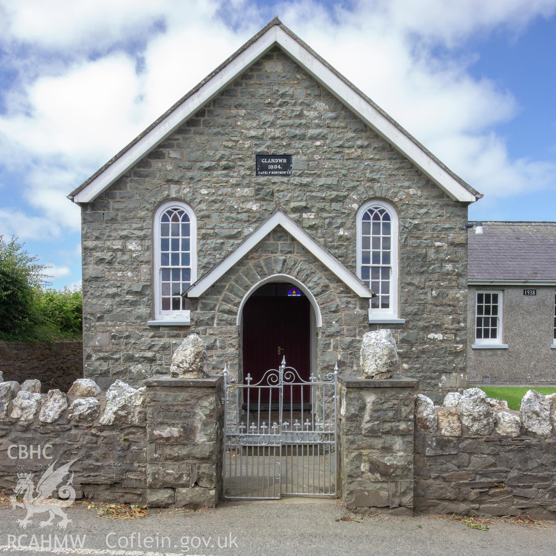 Colour photograph showing front elevation and entrance of Glandwr Welsh Baptist Chapel, Llanychaer, Fishguard. Photographed by Richard Barrett on 22nd June 2018.