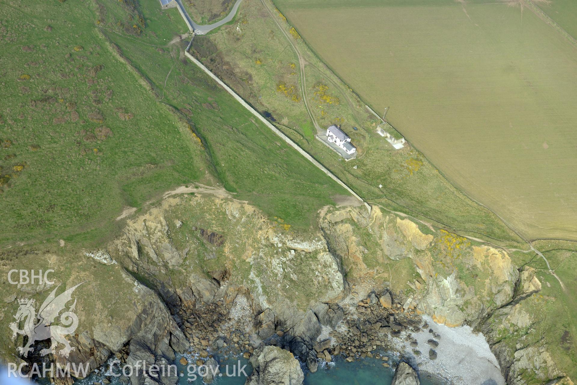 Aerial photography of Deer Park promontory fort taken on 27th March 2017. Baseline aerial reconnaissance survey for the CHERISH Project. ? Crown: CHERISH PROJECT 2019. Produced with EU funds through the Ireland Wales Co-operation Programme 2014-2020. All material made freely available through the Open Government Licence.