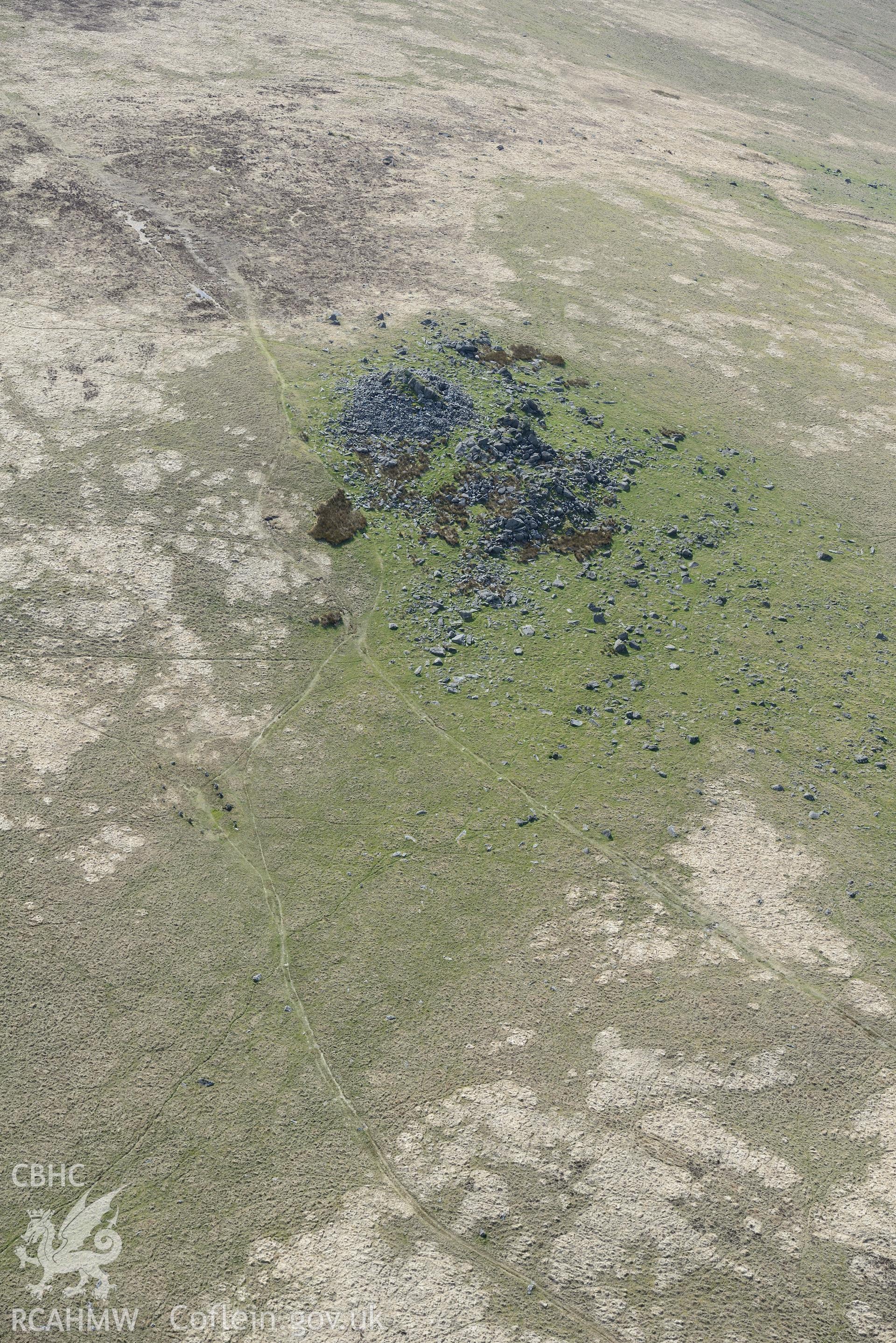 Beddarthur from the south-east Oblique aerial photograph taken during the Royal Commission's programme of archaeological aerial reconnaissance by Toby Driver on 15th April 2015.