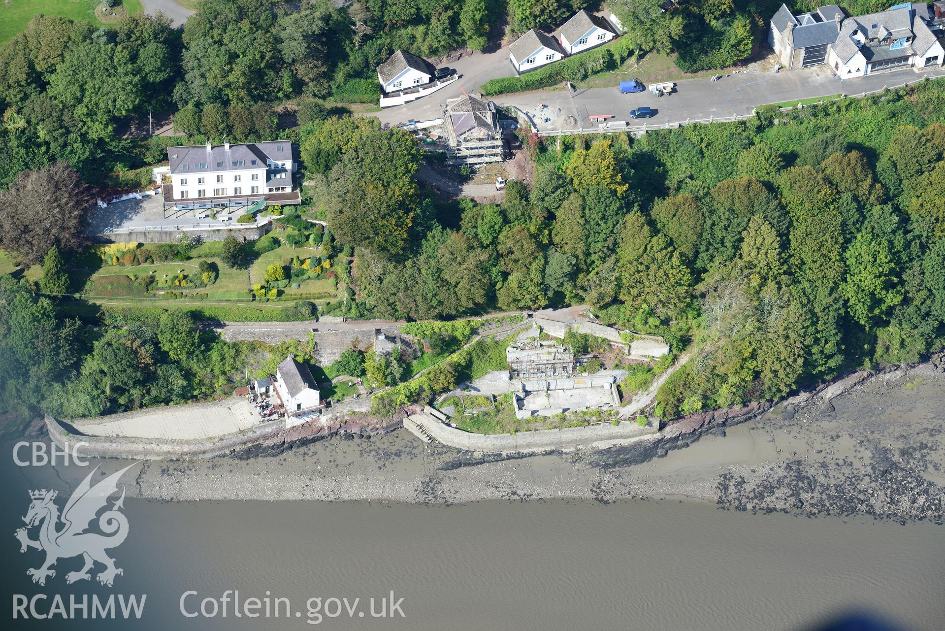 Cliff House, Ferry House and the Boathouse, Laugharne, south west of Carmarthen. Oblique aerial photograph taken during the Royal Commission's programme of archaeological aerial reconnaissance by Toby Driver on 30th September 2015.