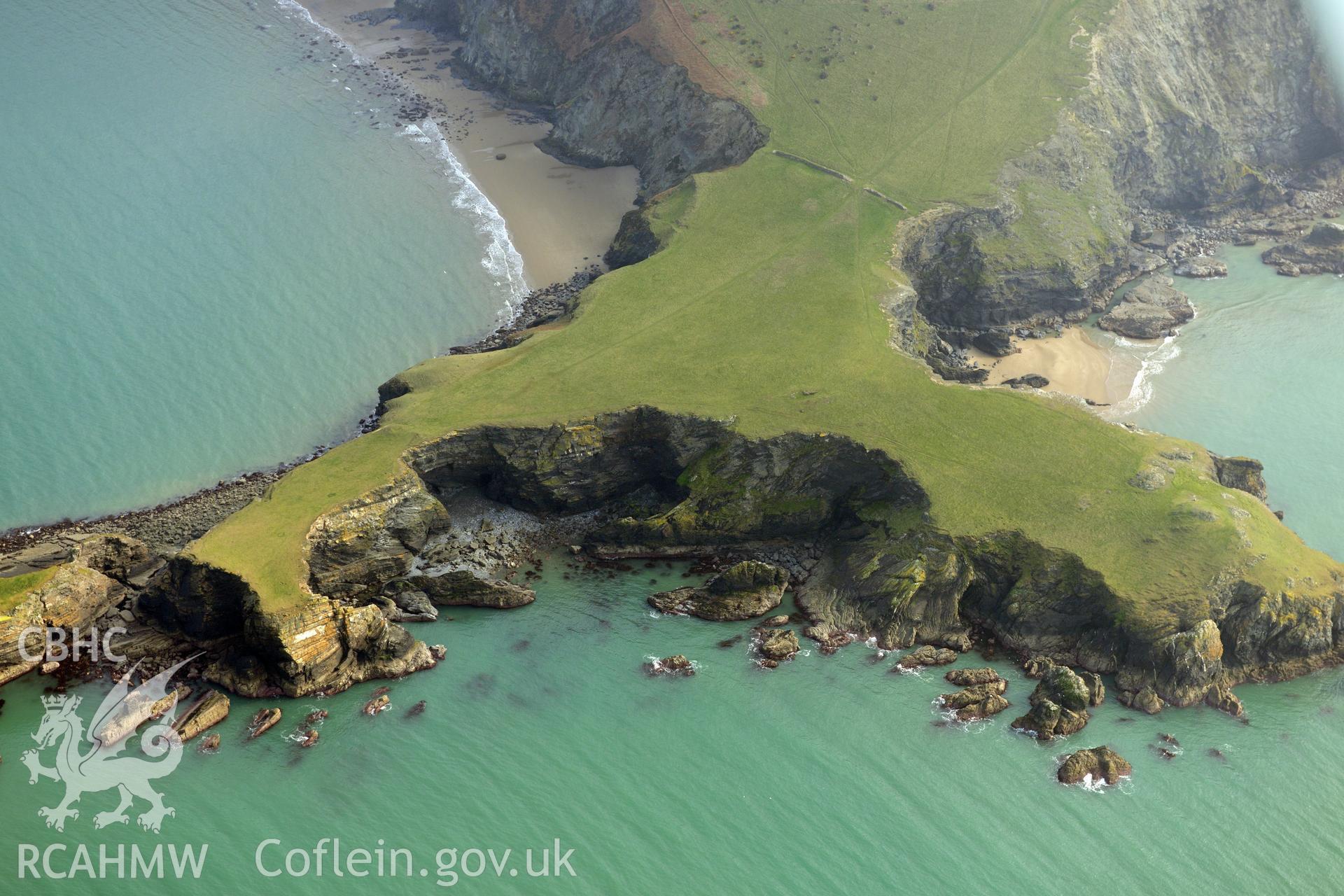 Royal Commission aerial photograph of Ynys Lochtyn taken on 27th March 2017. Baseline aerial reconnaissance survey for the CHERISH Project. ? Crown: CHERISH PROJECT 2017. Produced with EU funds through the Ireland Wales Co-operation Programme 2014-2020. All material made freely available through the Open Government Licence.