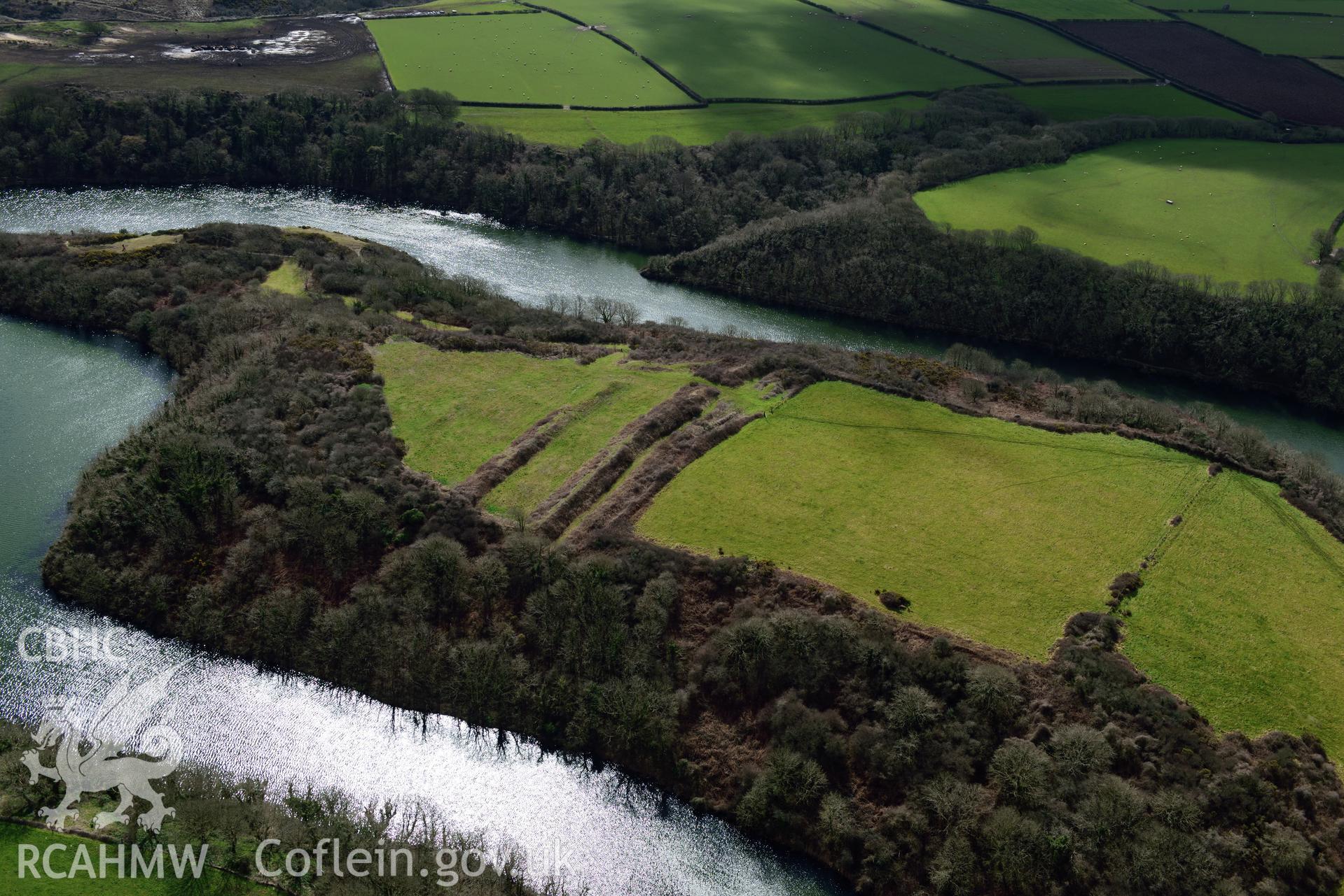 Bosherton Camp, promontory fort. Baseline aerial reconnaissance survey for the CHERISH Project. ? Crown: CHERISH PROJECT 2018. Produced with EU funds through the Ireland Wales Co-operation Programme 2014-2020. All material made freely available through the Open Government Licence.