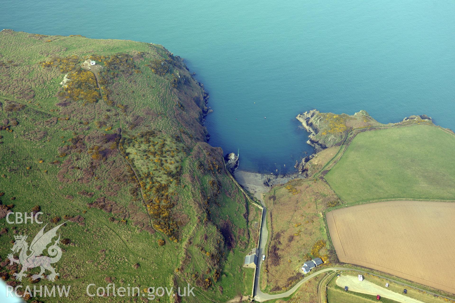 Aerial photography of Deer Park promontory fort taken on 27th March 2017. Baseline aerial reconnaissance survey for the CHERISH Project. ? Crown: CHERISH PROJECT 2019. Produced with EU funds through the Ireland Wales Co-operation Programme 2014-2020. All material made freely available through the Open Government Licence.