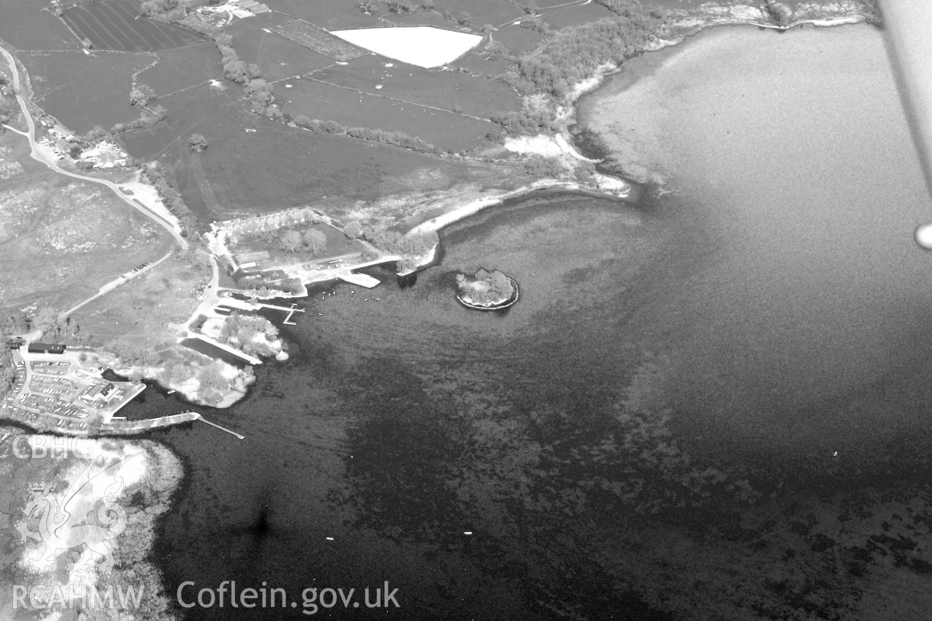 The Welsh Crannog Centre, Llangors Lake and Llangors, Crannog. Oblique aerial photograph taken during the Royal Commission's programme of archaeological aerial reconnaissance by Toby Driver on 21st April 2015