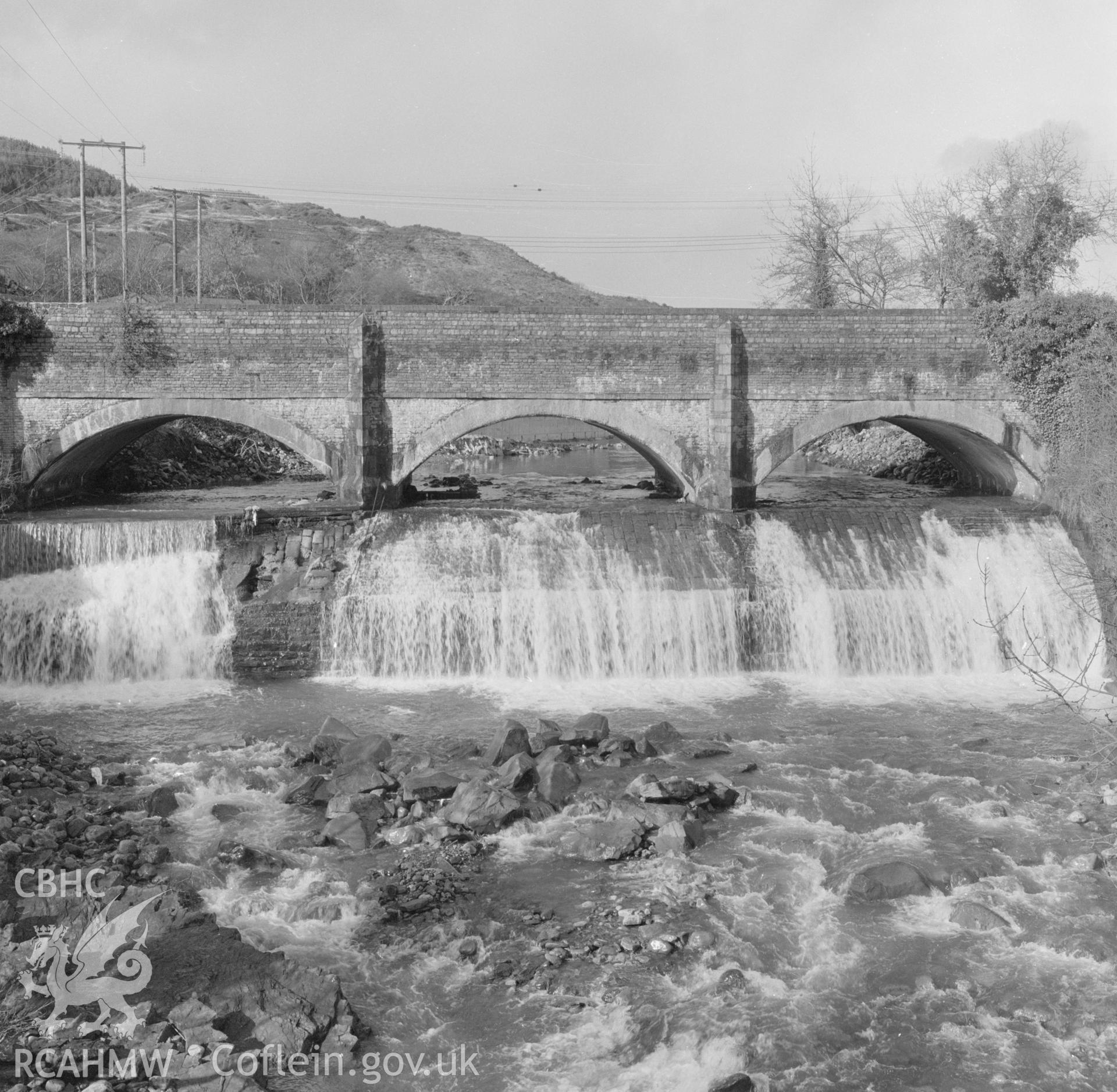 Digital copy of a black and white negative showing view of Ystalyfera Aqueduct, Swansea Canal.