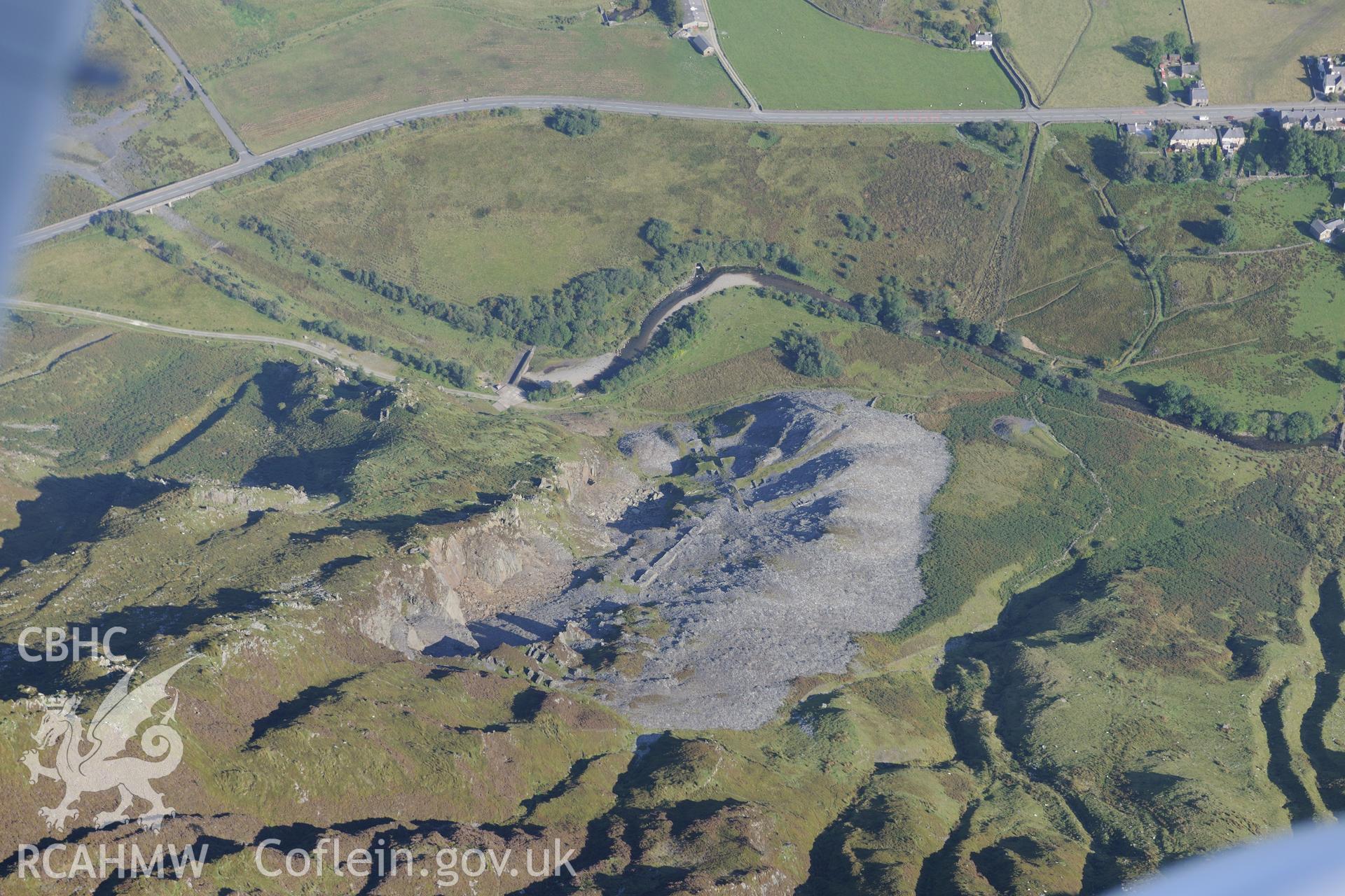 Gallt-y-Llan slate quarry, Nant Peris. Oblique aerial photograph taken during the Royal Commission's programme of archaeological aerial reconnaissance by Toby Driver on 2nd October 2015.