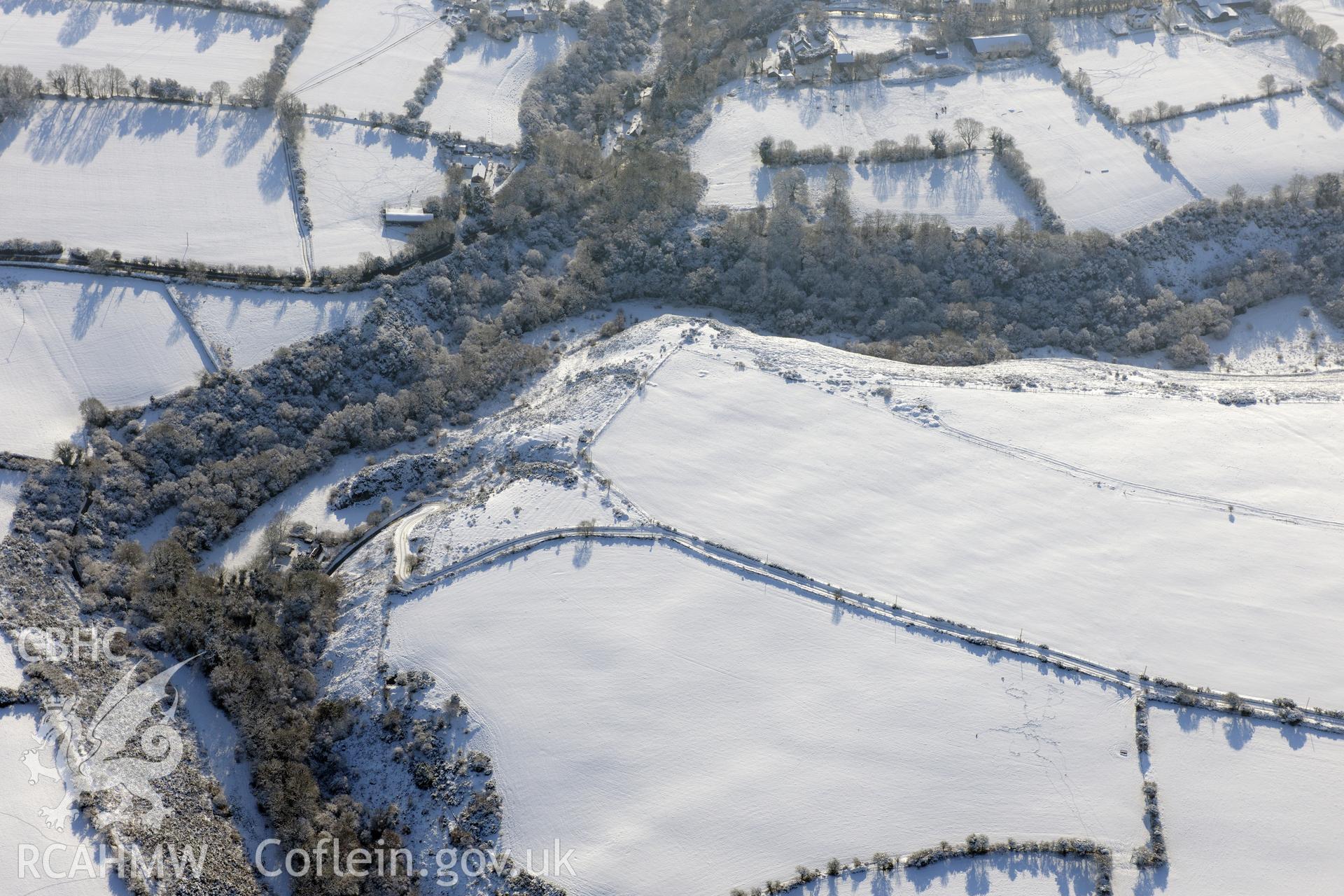 Craig Rhosyfelin bluestone outcrop, south west of Cardigan. Oblique aerial photograph taken during the Royal Commission?s programme of archaeological aerial reconnaissance by Toby Driver on 24th January 2013.