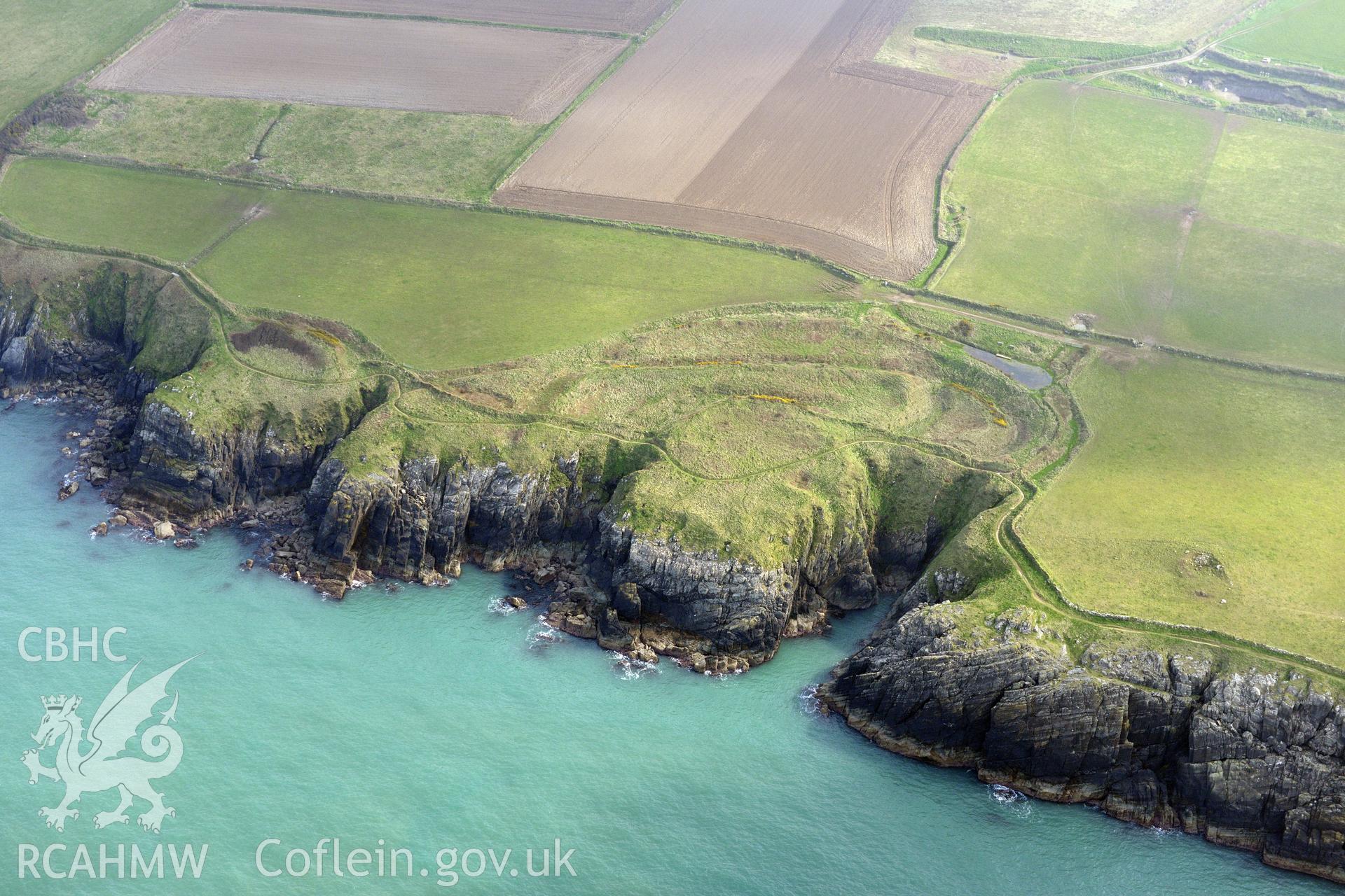 Aerial photography of Caerau forts taken on 27th March 2017. Baseline aerial reconnaissance survey for the CHERISH Project. ? Crown: CHERISH PROJECT 2019. Produced with EU funds through the Ireland Wales Co-operation Programme 2014-2020. All material made freely available through the Open Government Licence.