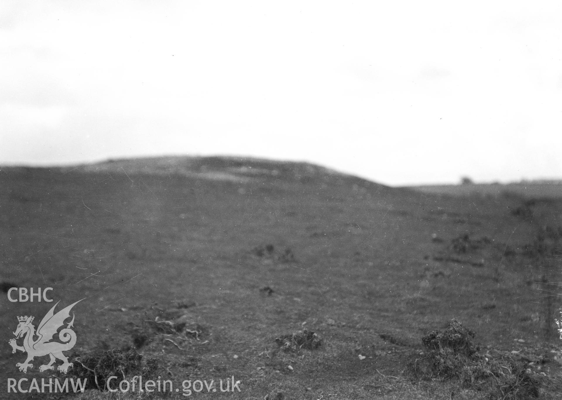 Digital copy of a nitrate negative showing Ffrith y Garreg Wen Barrow.