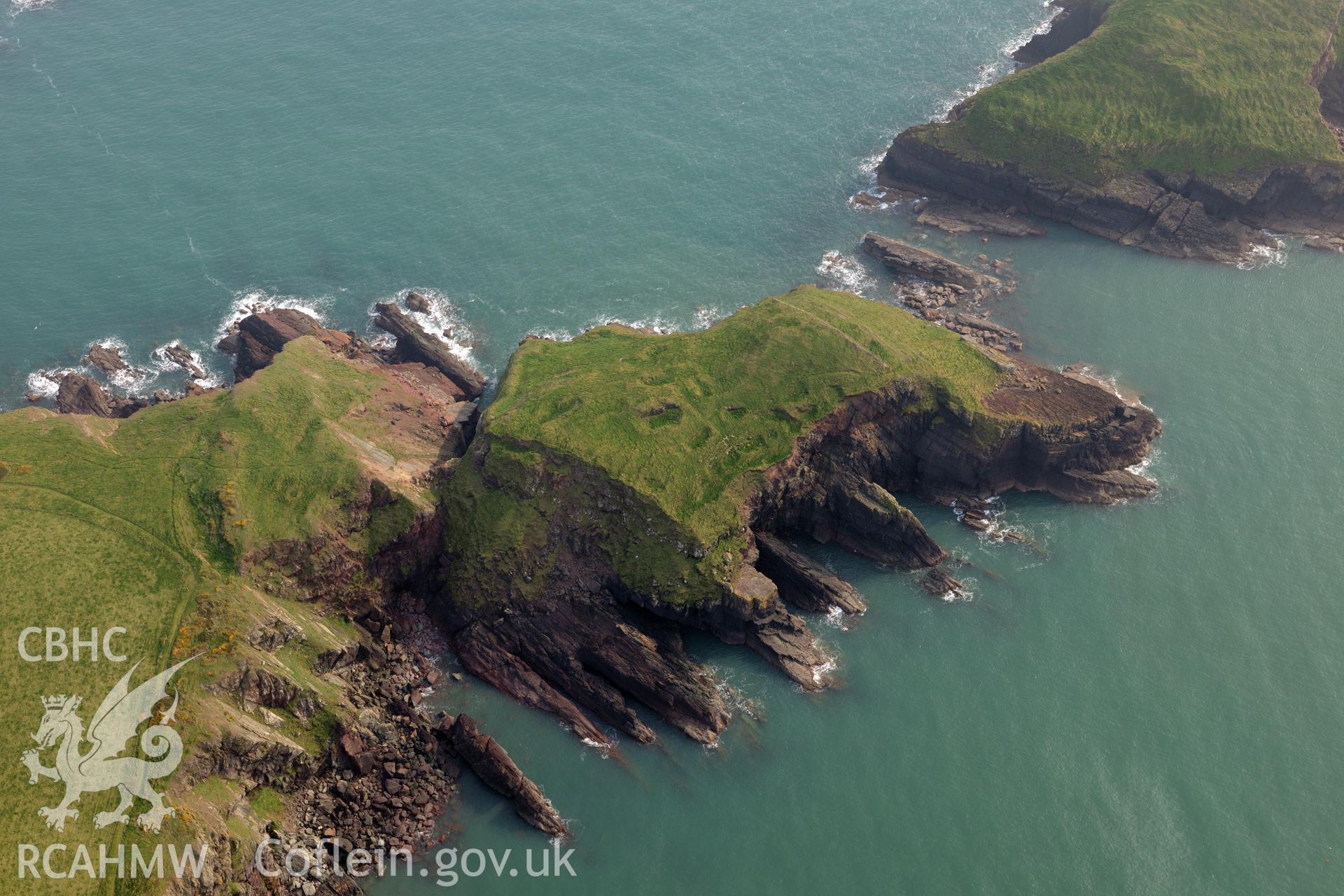 Royal Commission aerial photograph of Sheep Island taken on 27th March 2017. Baseline aerial reconnaissance survey for the CHERISH Project. ? Crown: CHERISH PROJECT 2019. Produced with EU funds through the Ireland Wales Co-operation Programme 2014-2020. All material made freely available through the Open Government Licence.