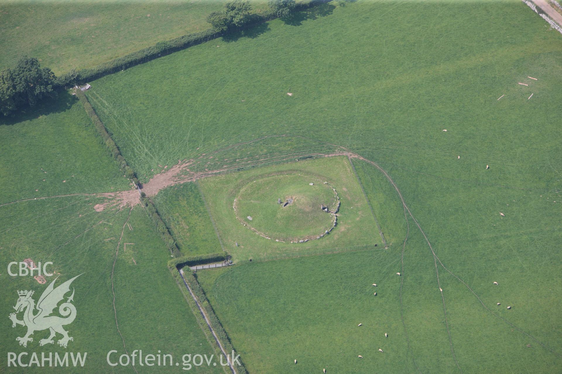 Bryn Celli Ddu chambered tomb, Oblique aerial photograph taken during the Royal Commission?s programme of archaeological aerial reconnaissance by Toby Driver on 12th July 2013.