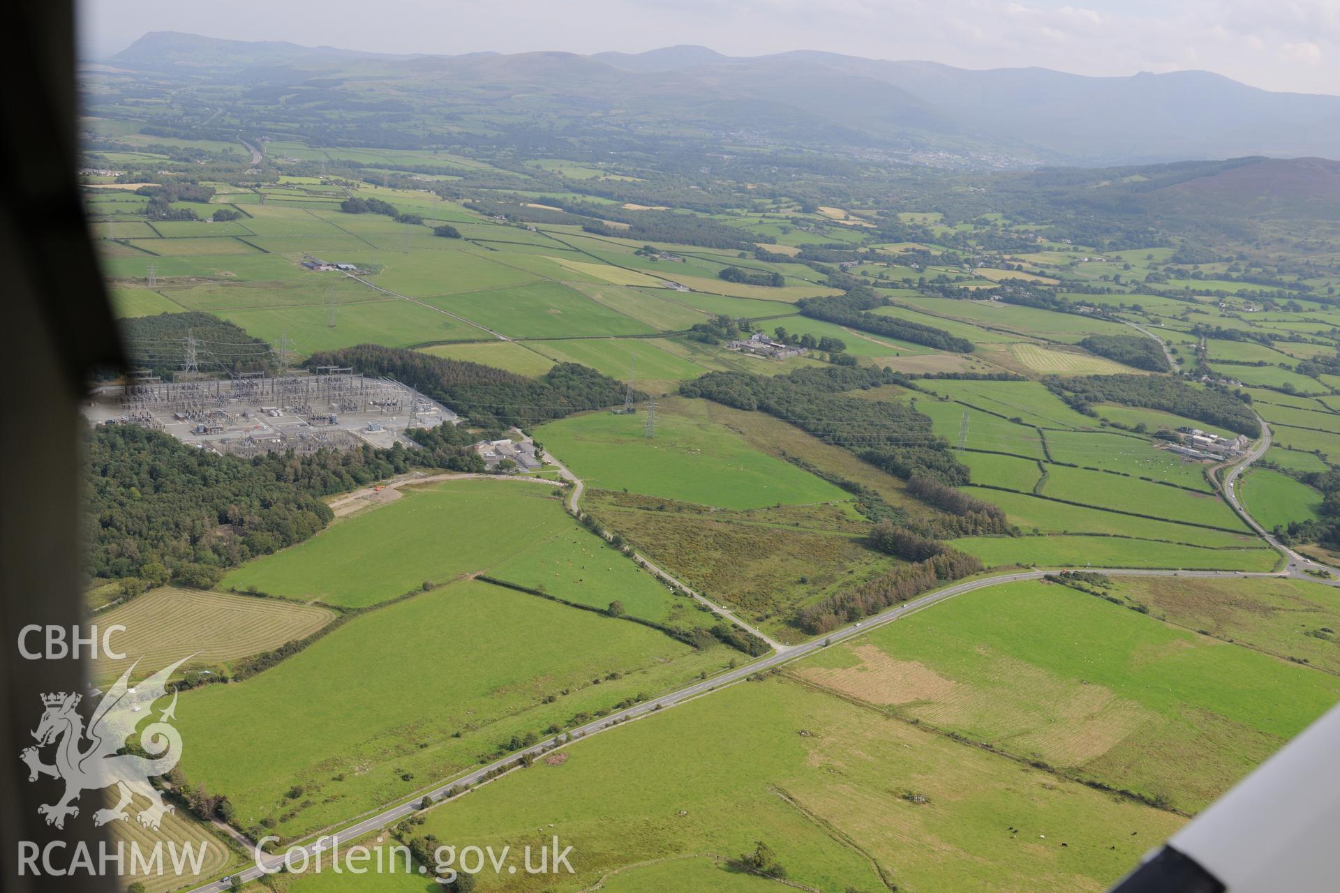 Roman Road north of Ty'n-Llwyn, near Llanddeiniolen. Oblique aerial photograph taken during the Royal Commission's programme of archaeological aerial reconnaissance by Toby Driver on 11th September 2015.