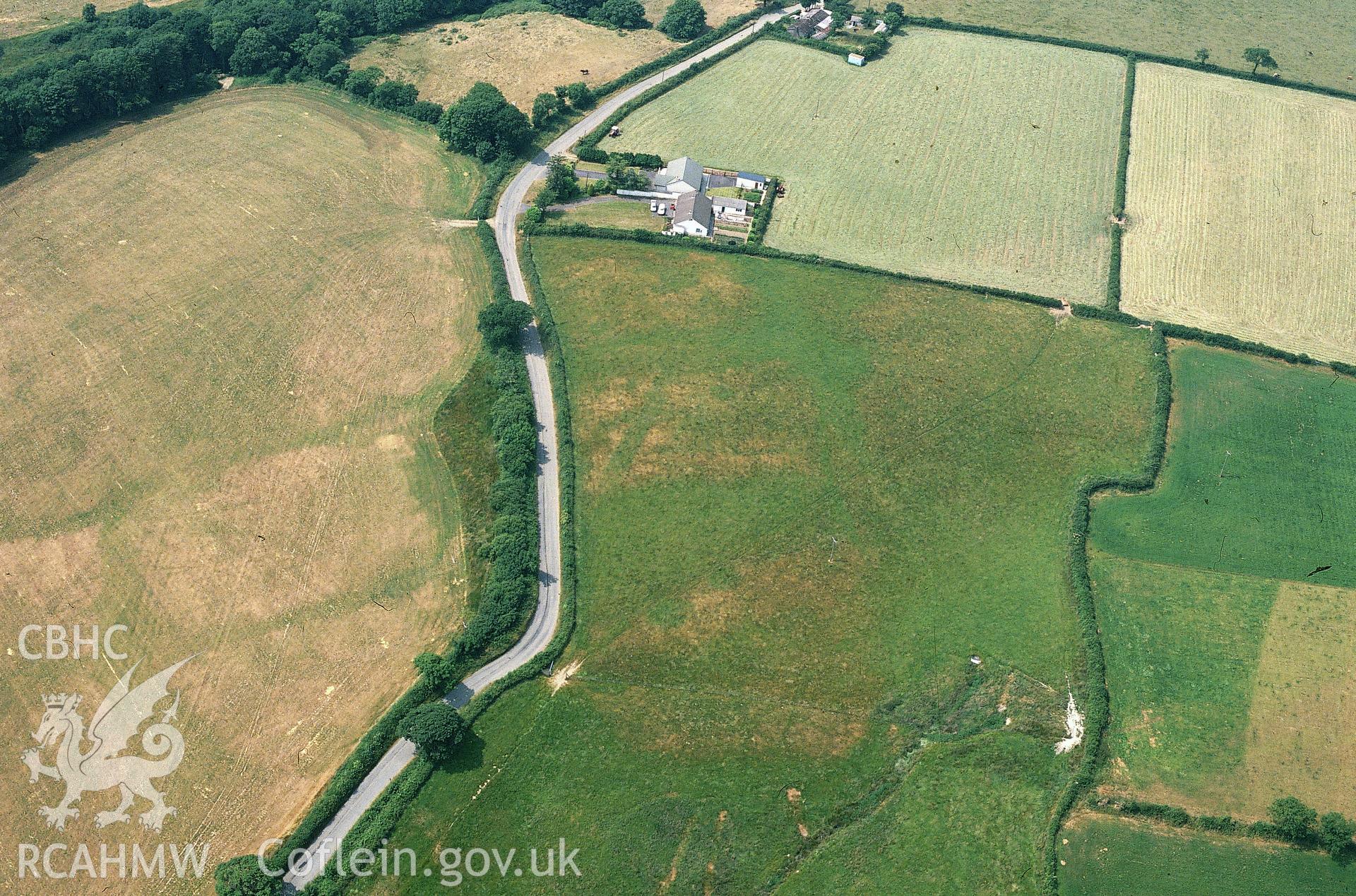 RCAHMW colour slide oblique aerial photograph of possible settlement features near Great Vaynor, Llawhaden, taken on 27/06/1992 by CR Musson