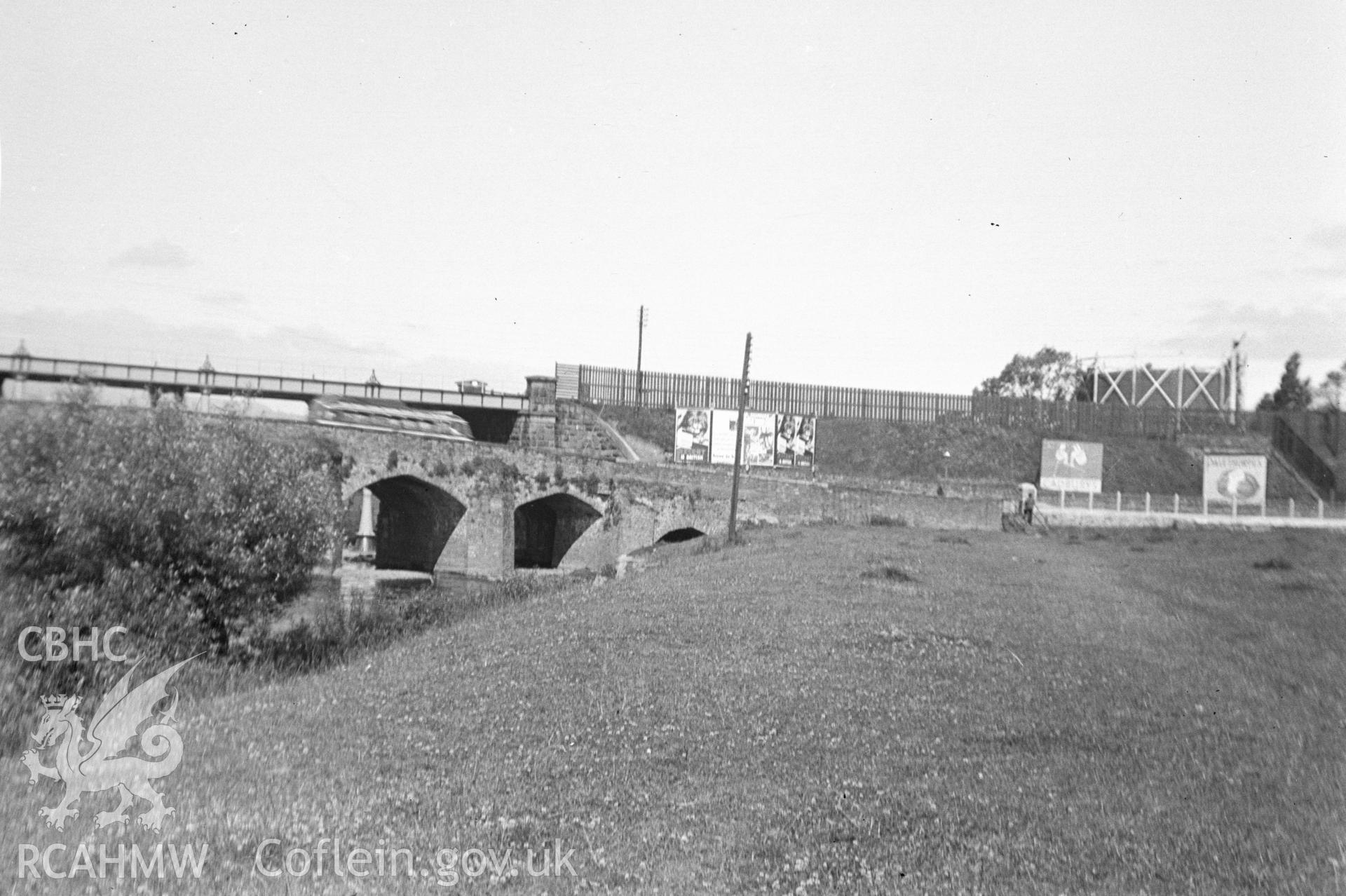 Digital copy of a nitrate negative showing Abergavenny Bridge. From the Cadw Monuments in Care Collection.