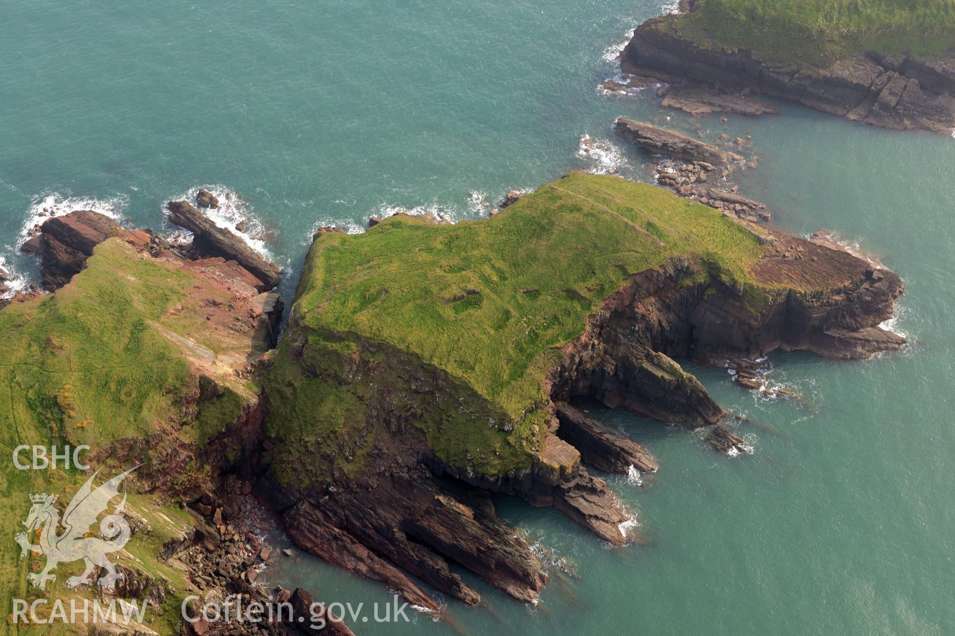 Royal Commission aerial photograph of Sheep Island taken on 27th March 2017. Baseline aerial reconnaissance survey for the CHERISH Project. ? Crown: CHERISH PROJECT 2019. Produced with EU funds through the Ireland Wales Co-operation Programme 2014-2020. All material made freely available through the Open Government Licence.